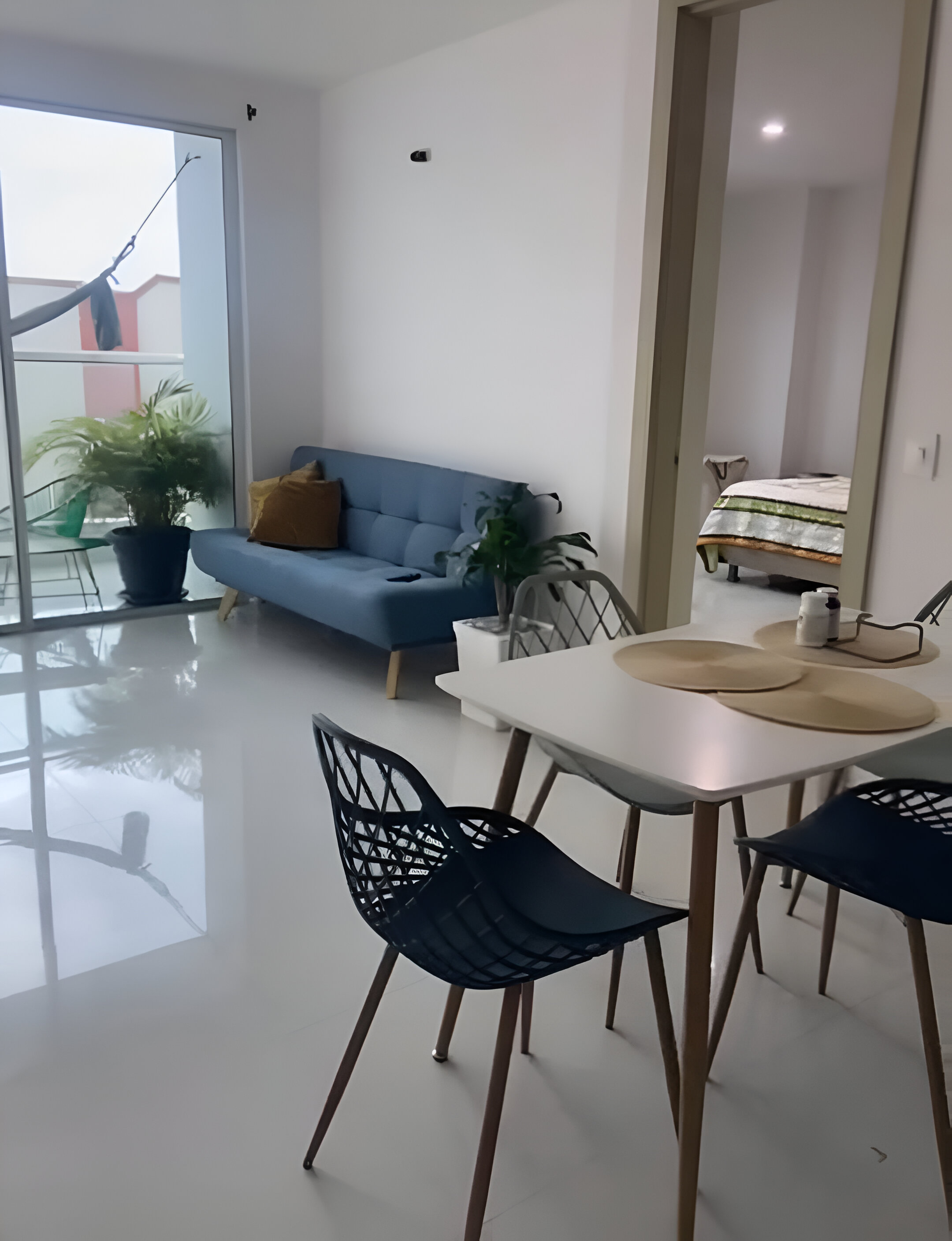 APARTAMENTO AMOBLADO  EN ARRIENDO CRESPO - CARTAGENA