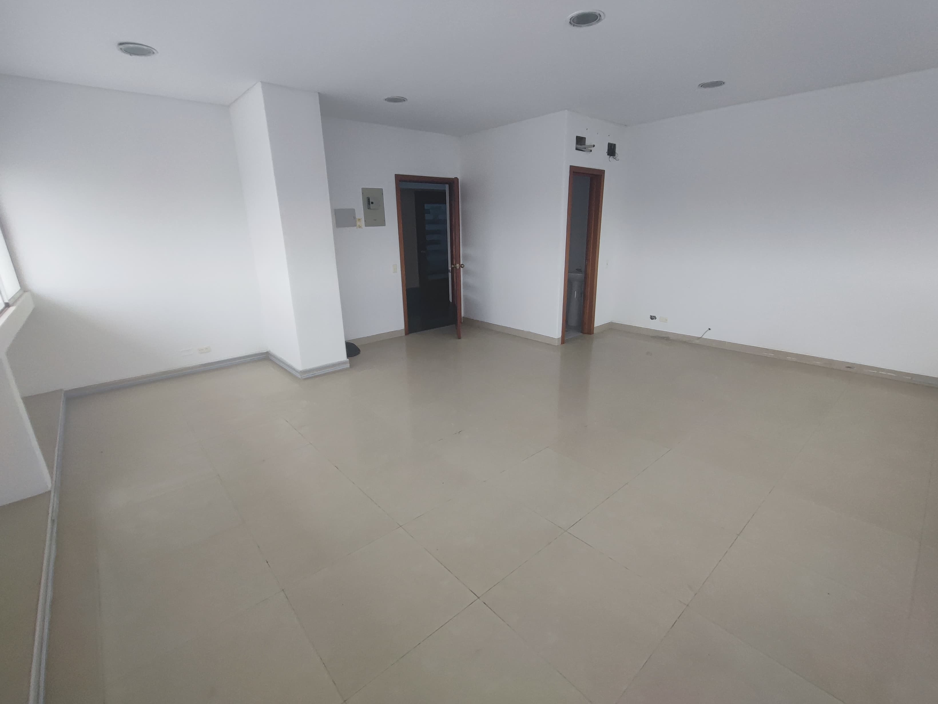 OFICINA EN ARRIENDO SANTA LUCIA - CARTAGENA