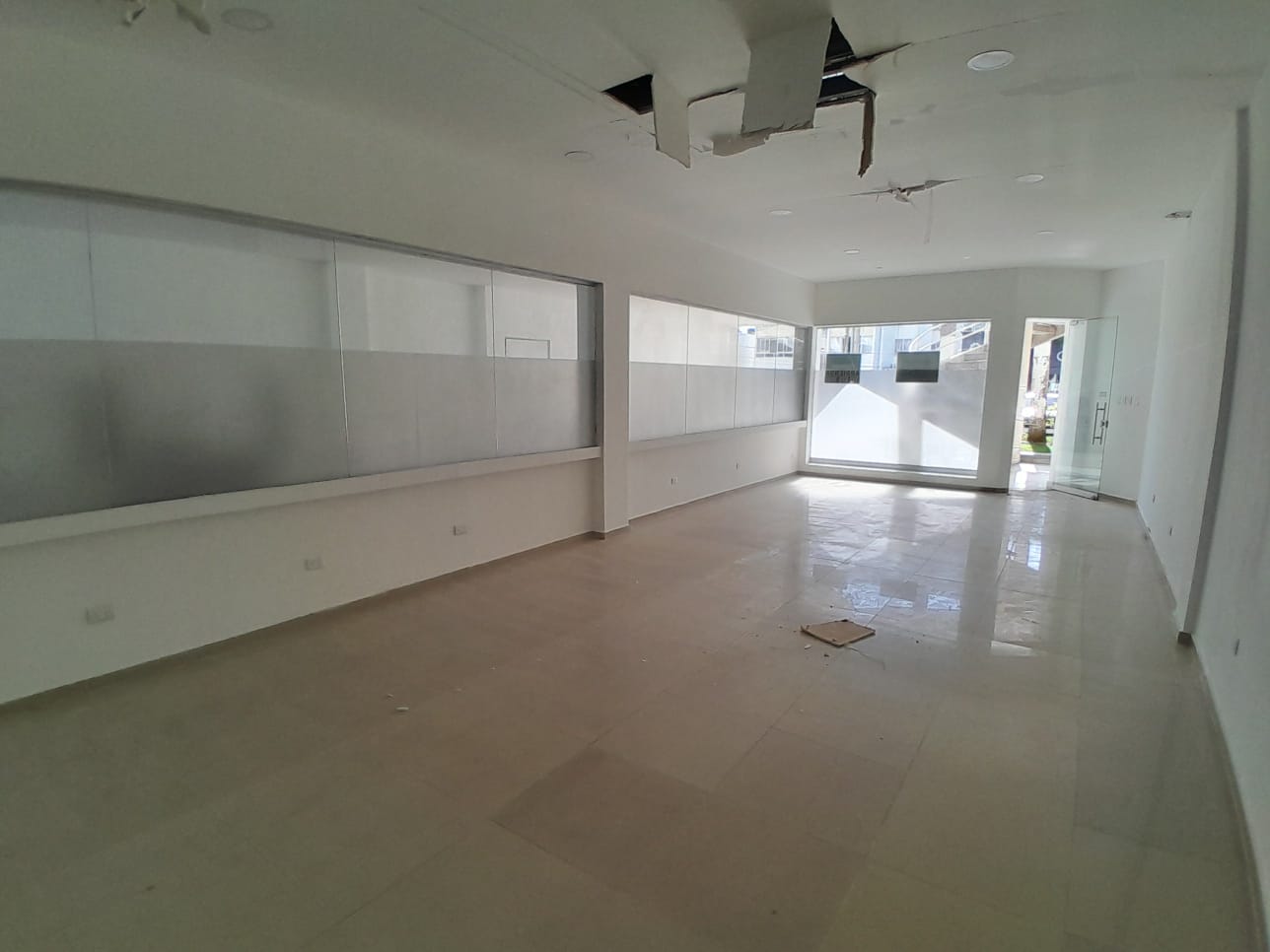 LOCAL EN ARRIENDO BOCAGRANDE - CARTAGENA