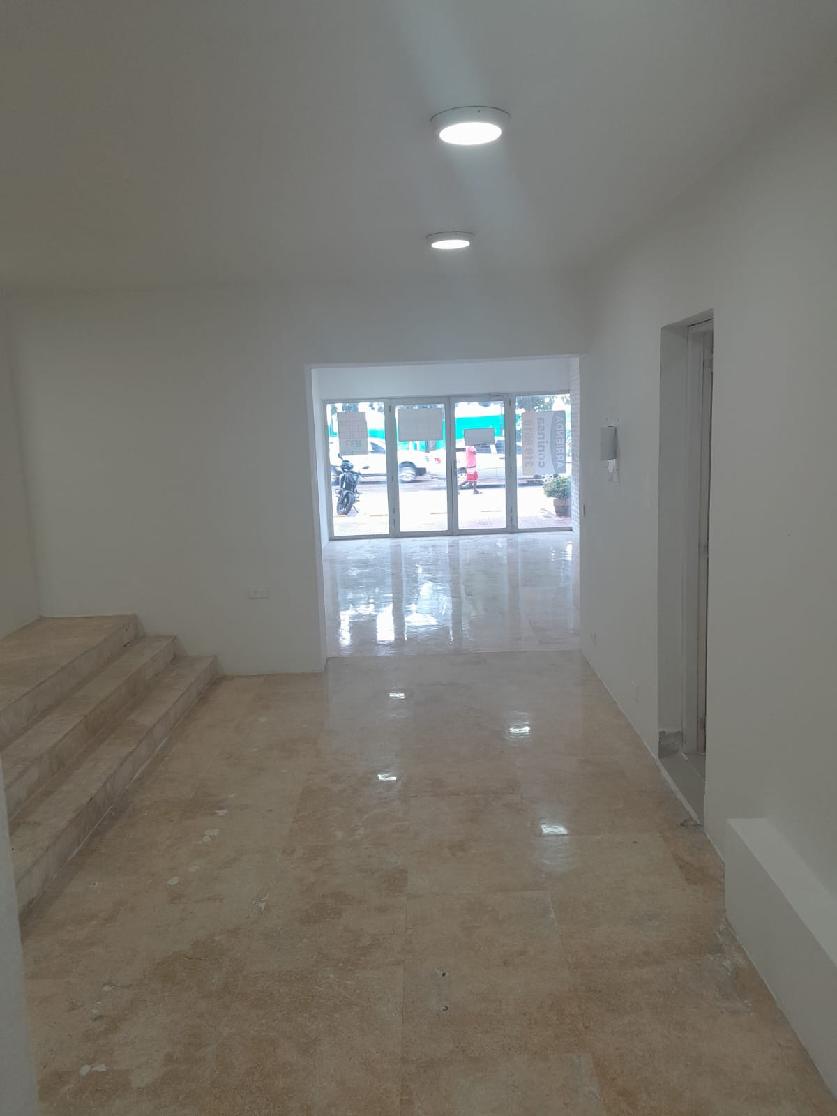 LOCAL EN ARRIENDO BOCAGRANDE - CARTAGENA