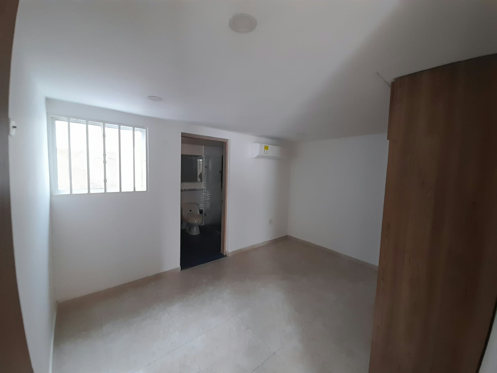 EN ARRIENDO CASA COMERCIAL Y/O RESIDENCIAL EN CRESPO - CARTAGENA