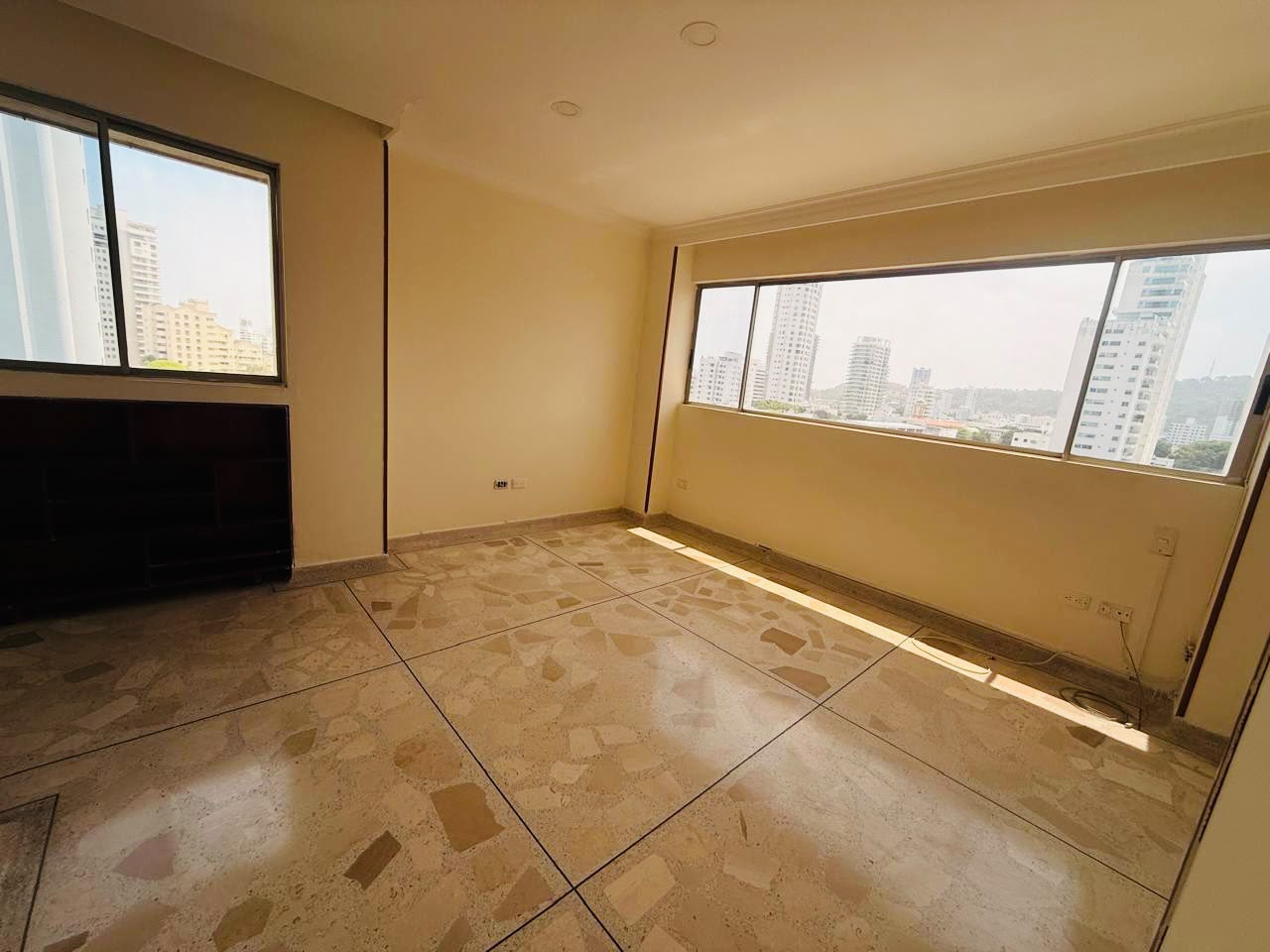 APARTAMENTO EN ARRIENDO EN MANGA-CARTAGENA