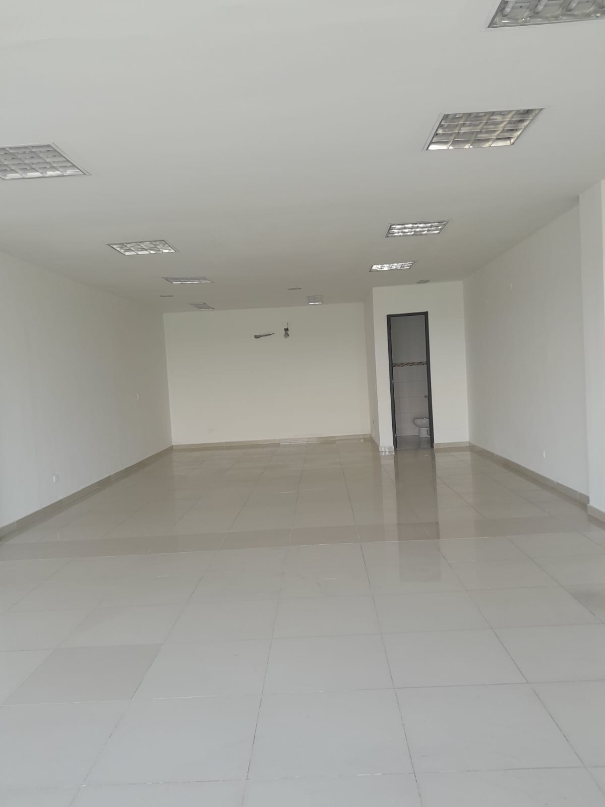 OFICINA  EN ARRIENDO - MAMONAL - CARTAGENA