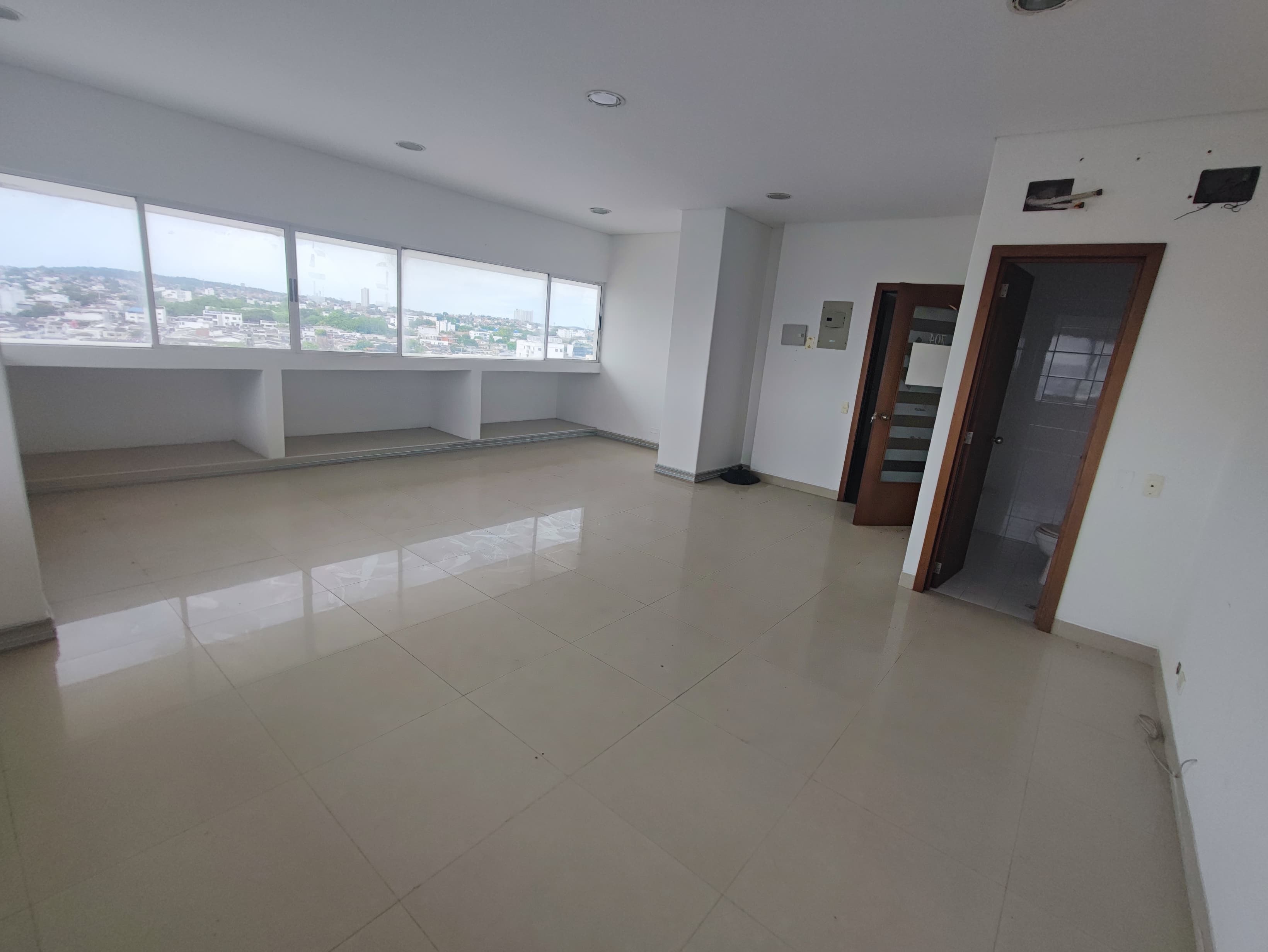 OFICINA EN ARRIENDO SANTA LUCIA - CARTAGENA
