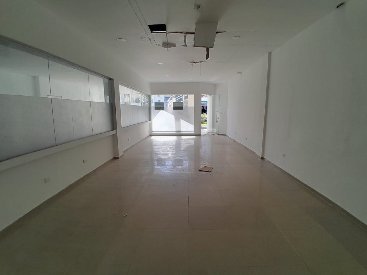 LOCAL EN ARRIENDO BOCAGRANDE - CARTAGENA