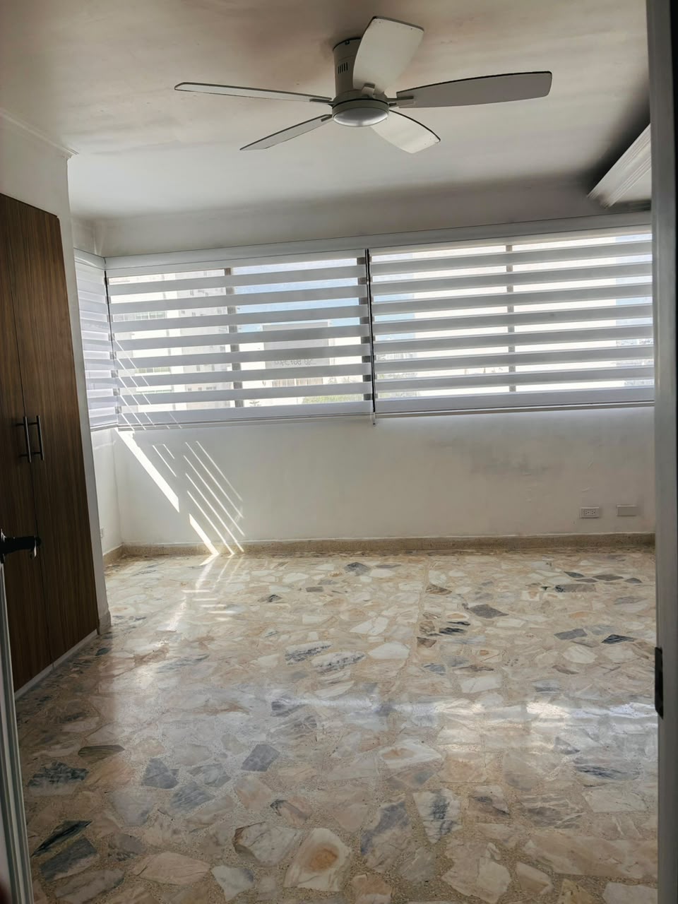 APARTAMENTO EN VENTA MAS APARTAESTUDIO EN CASTILLOGRANDE-CARTAGENA