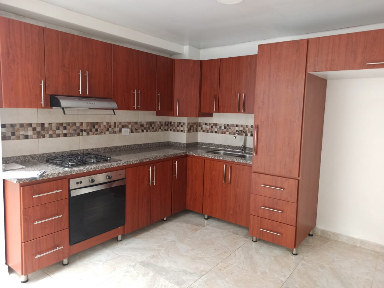 SE VENDE CASA BIEN UBICADA EN JARDIN II PEREIRA