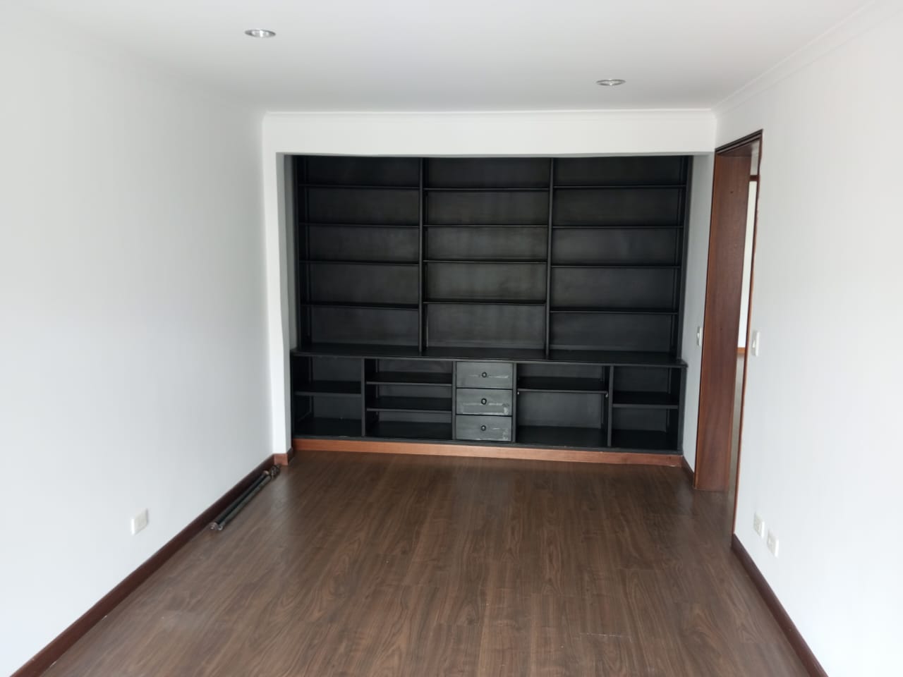 CASA EN VENTA LA ENEA