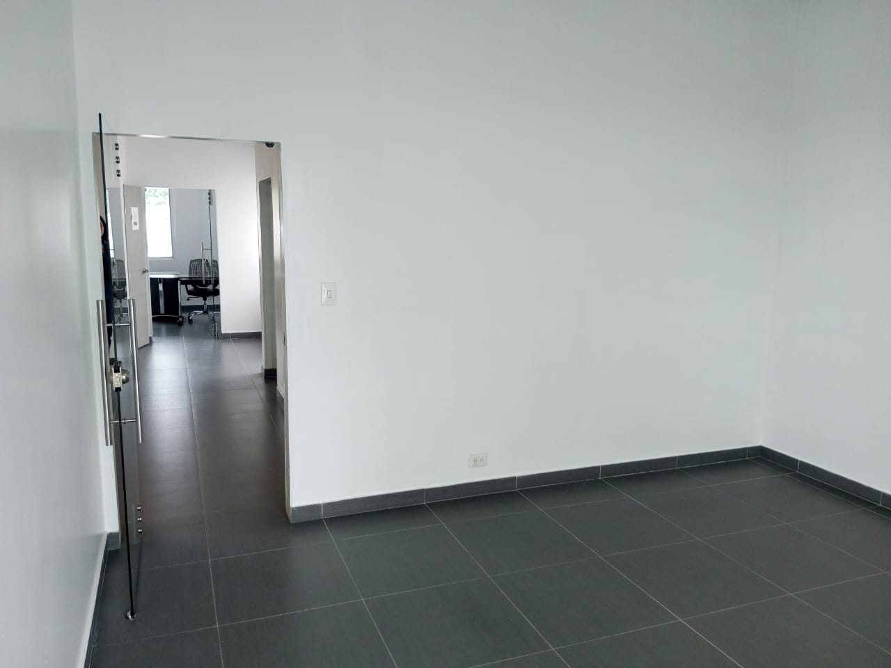 ARRIENDO CASA COMERCIAL AV SANTANDER