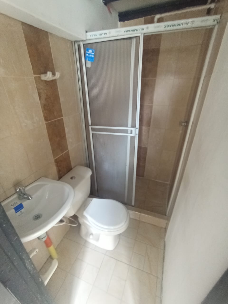 ARRIENDO APARTAESTUDIO SECTOR LINARES