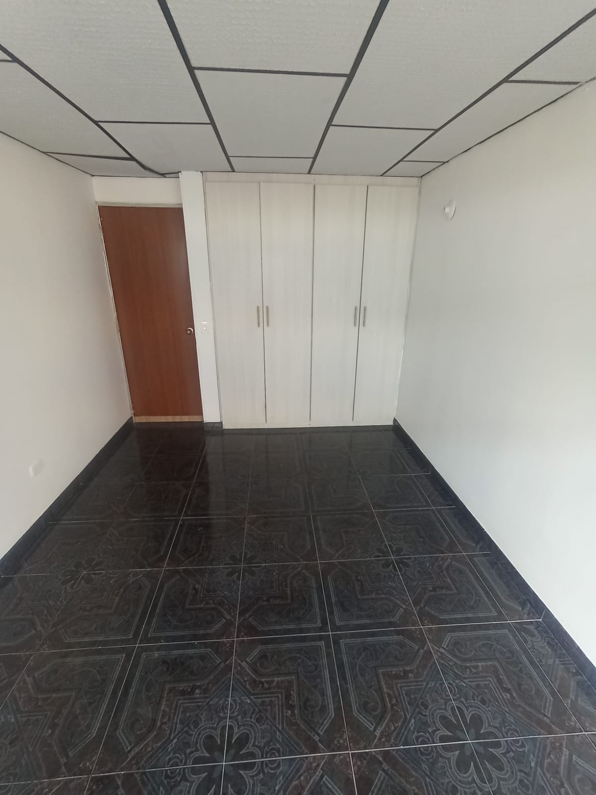 ARRIENDO CASA EN ALTA SUIZA