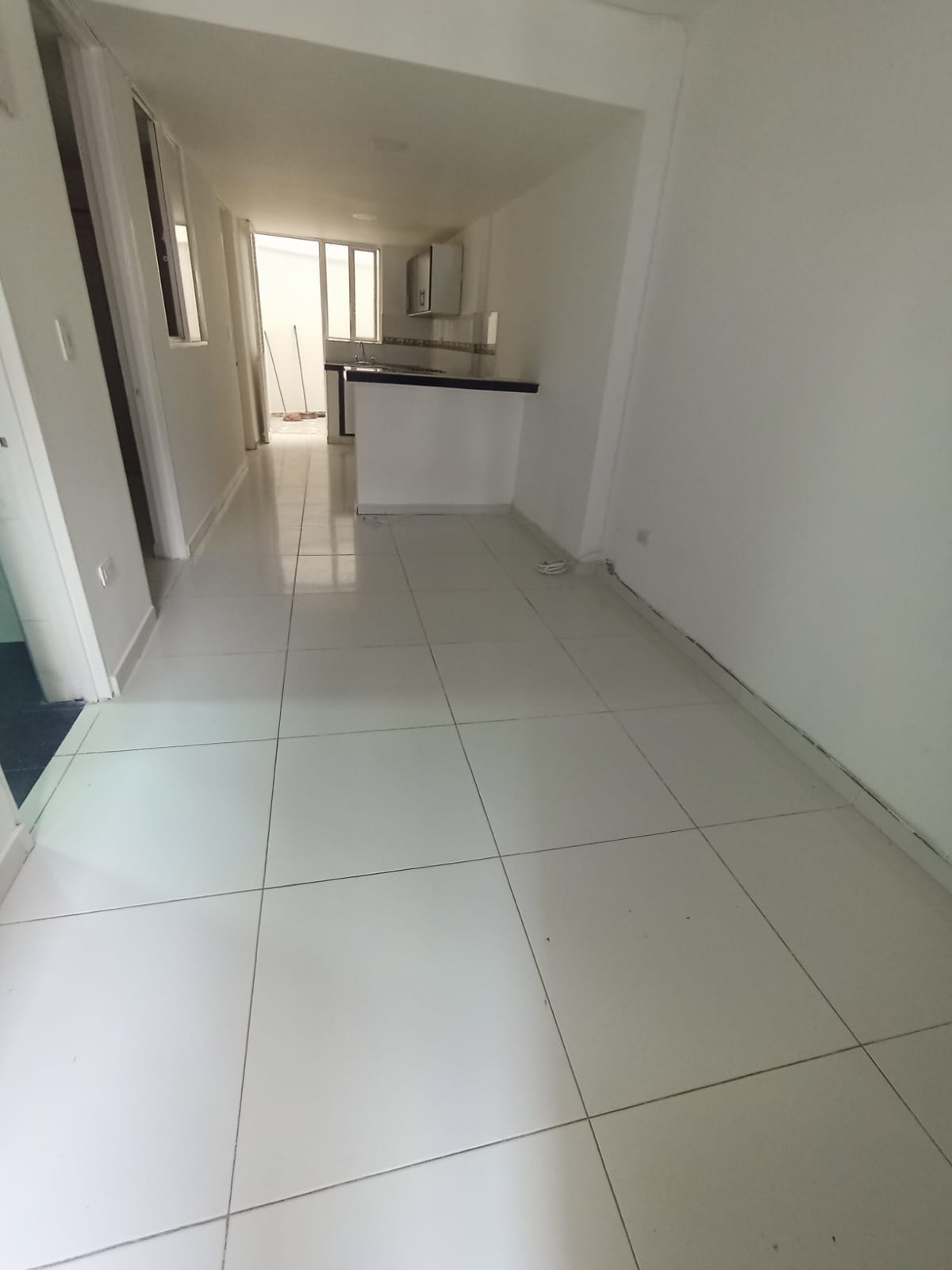 SE ARRIENDA APARTAMENTO EN MALHABAR