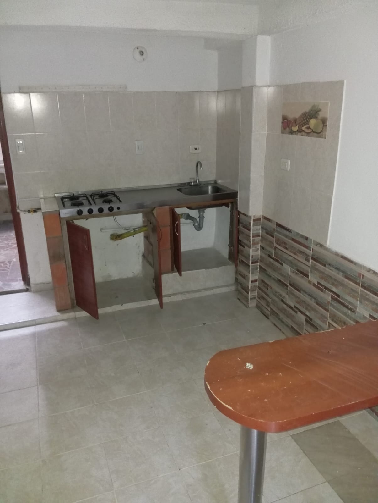 SE ARRIENDA APARTAMENTO EN CERVANTES