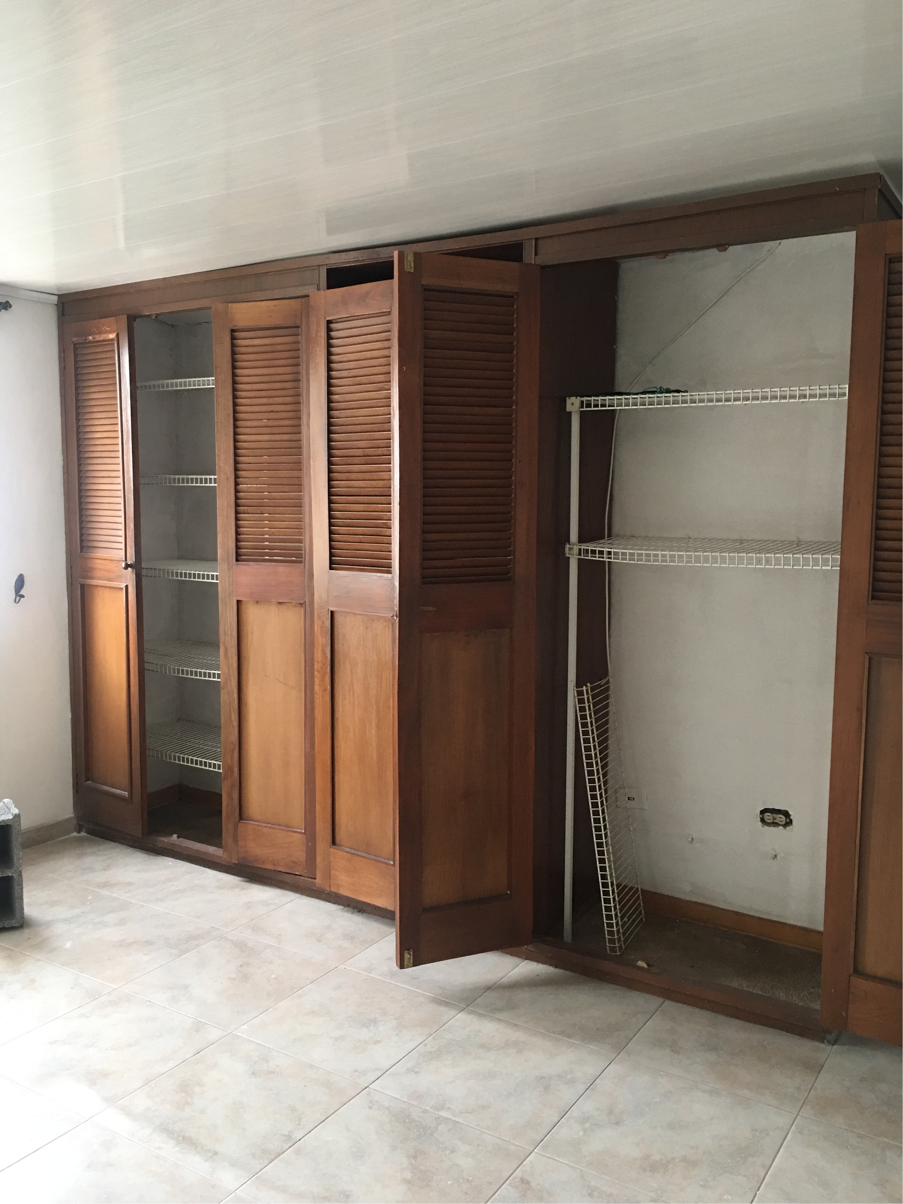 CASA EN VENTA  BIEN UBICADA EN LA ALTA LEONORA