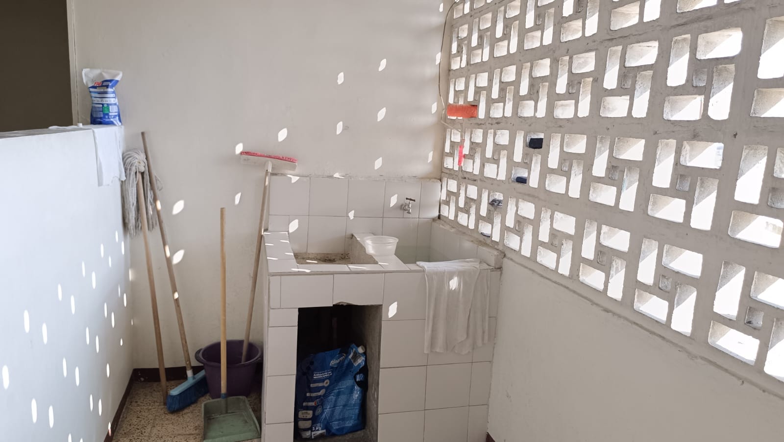 SE VENDE CASA CERCA UNIVERSIDAD MANIZALES