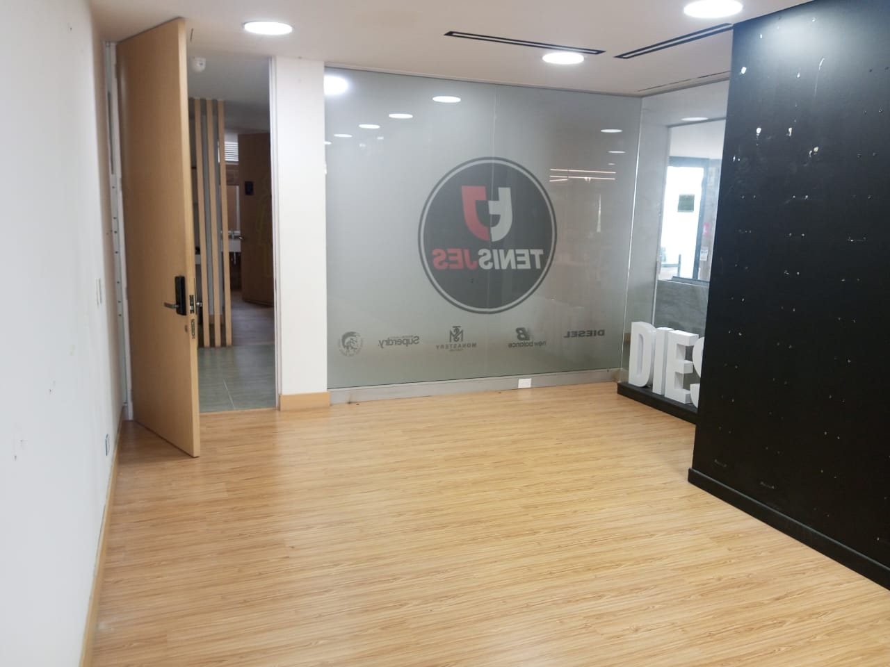 OFICINA EN VENTA SECTOR EL CABLE
