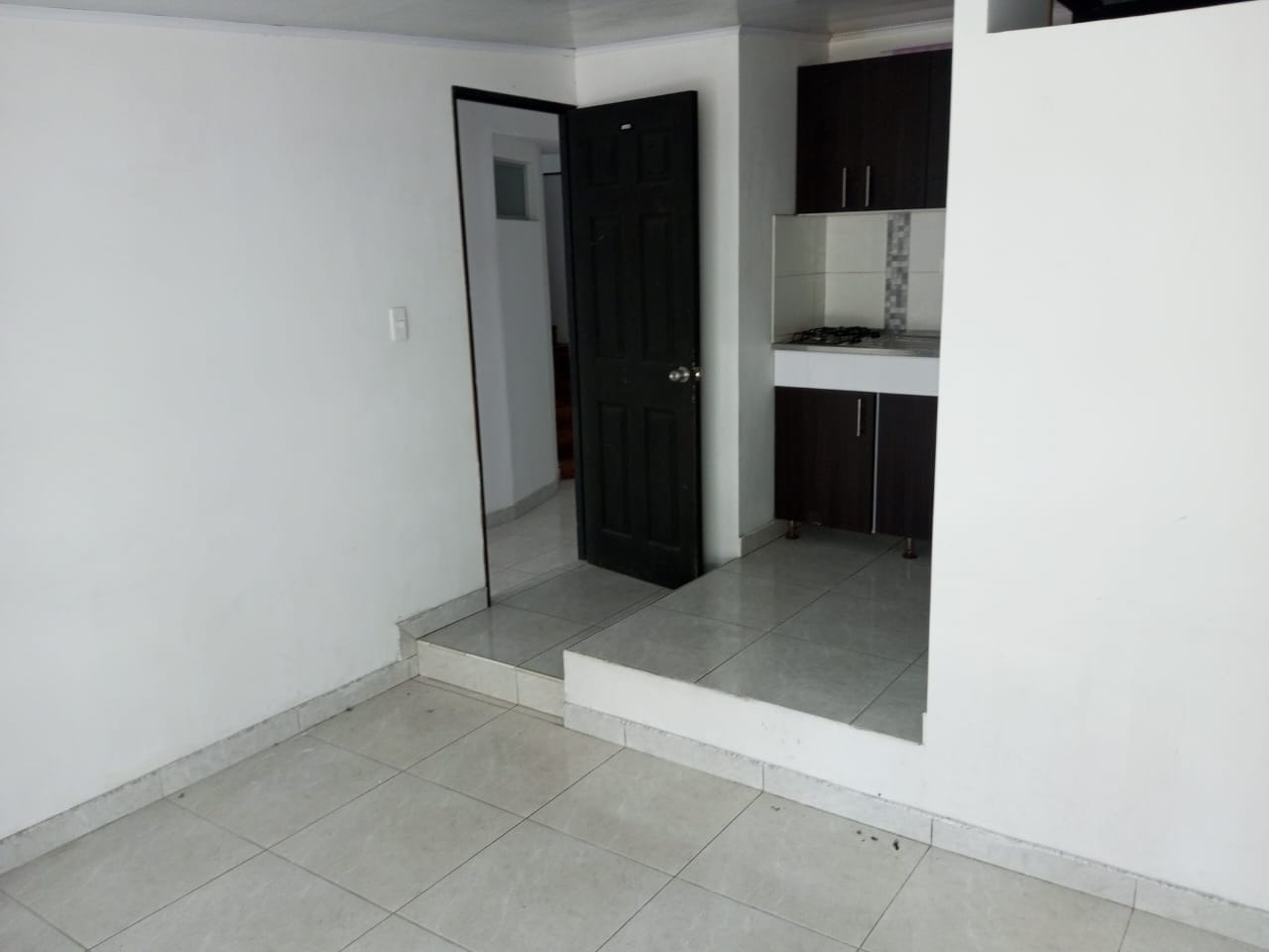 ARRIENDO APARTAESTUDIO SECTOR LOS ROSALES
