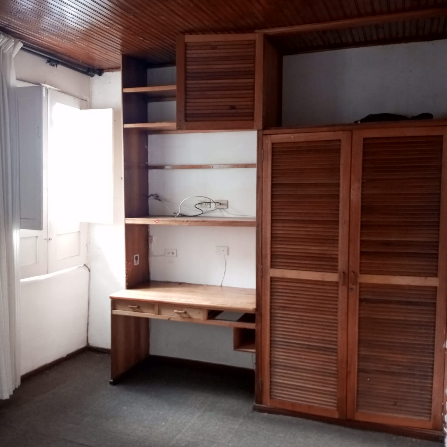 ARRIENDO CASA COMERCIAL SECTOR CENTRO