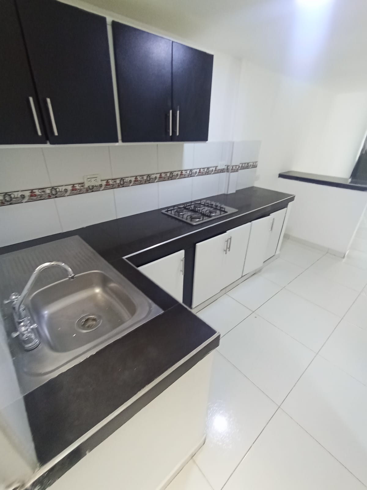 SE ARRIENDA APARTAMENTO EN MALHABAR