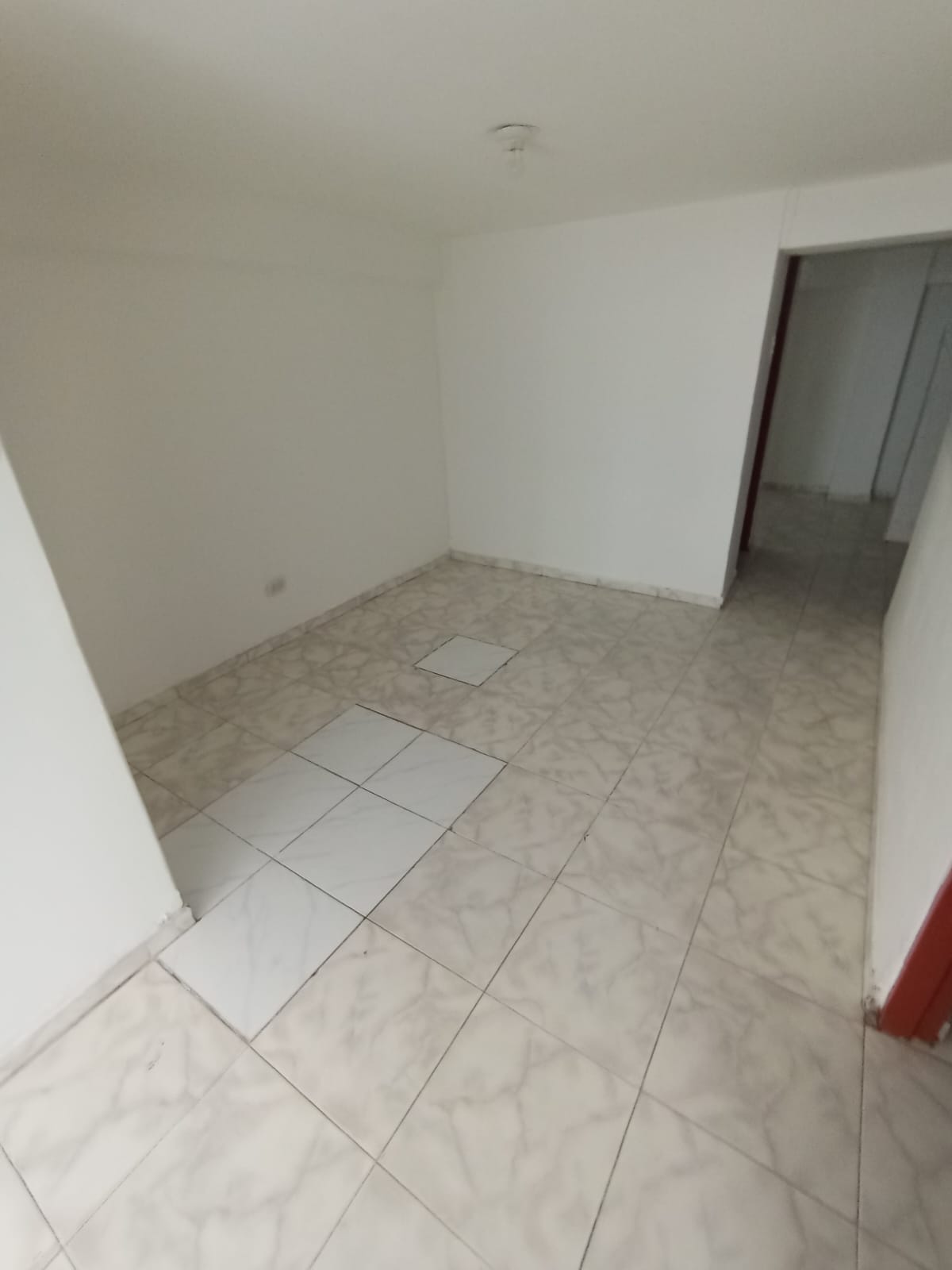 SE ARRIENDA APARTA ESTUDIO EN BARRIO 20 DE JULIO