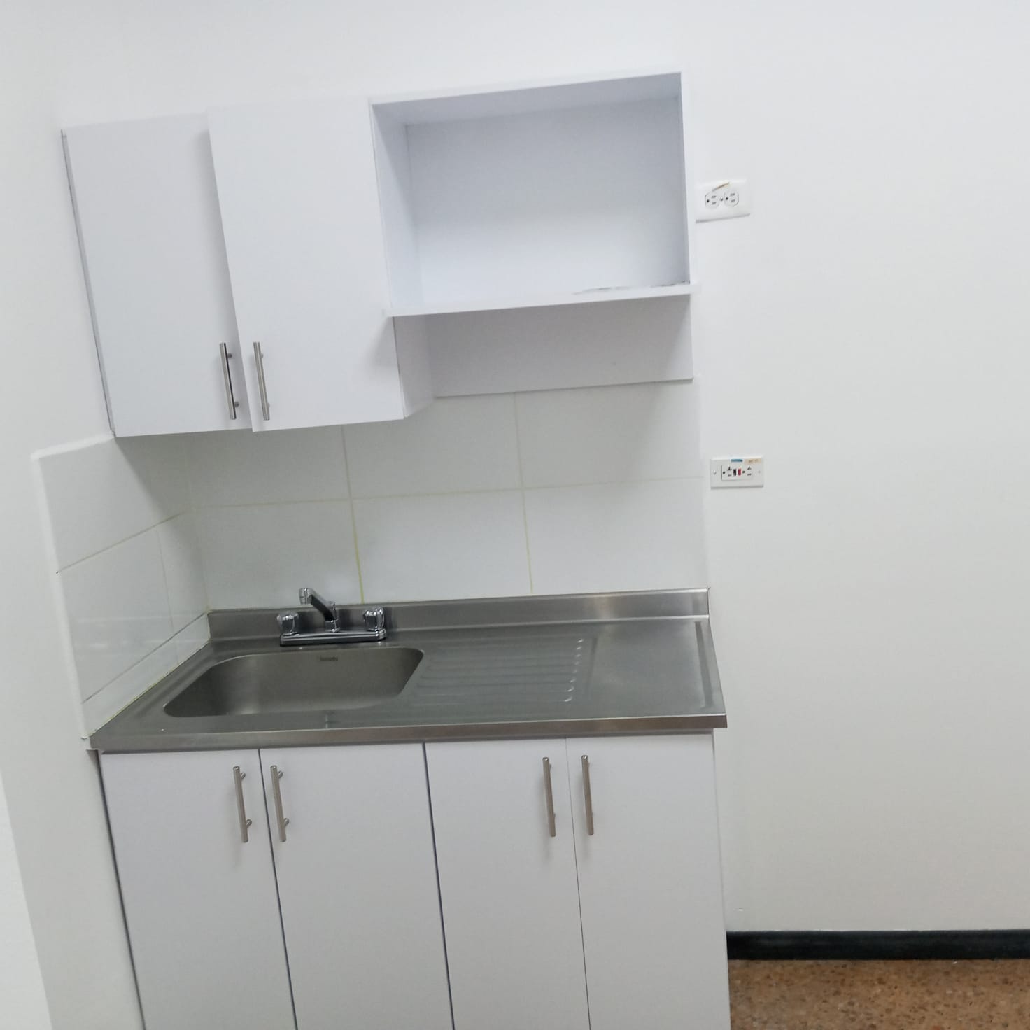 ARRIENDO LOCAL SECTOR CENTRO