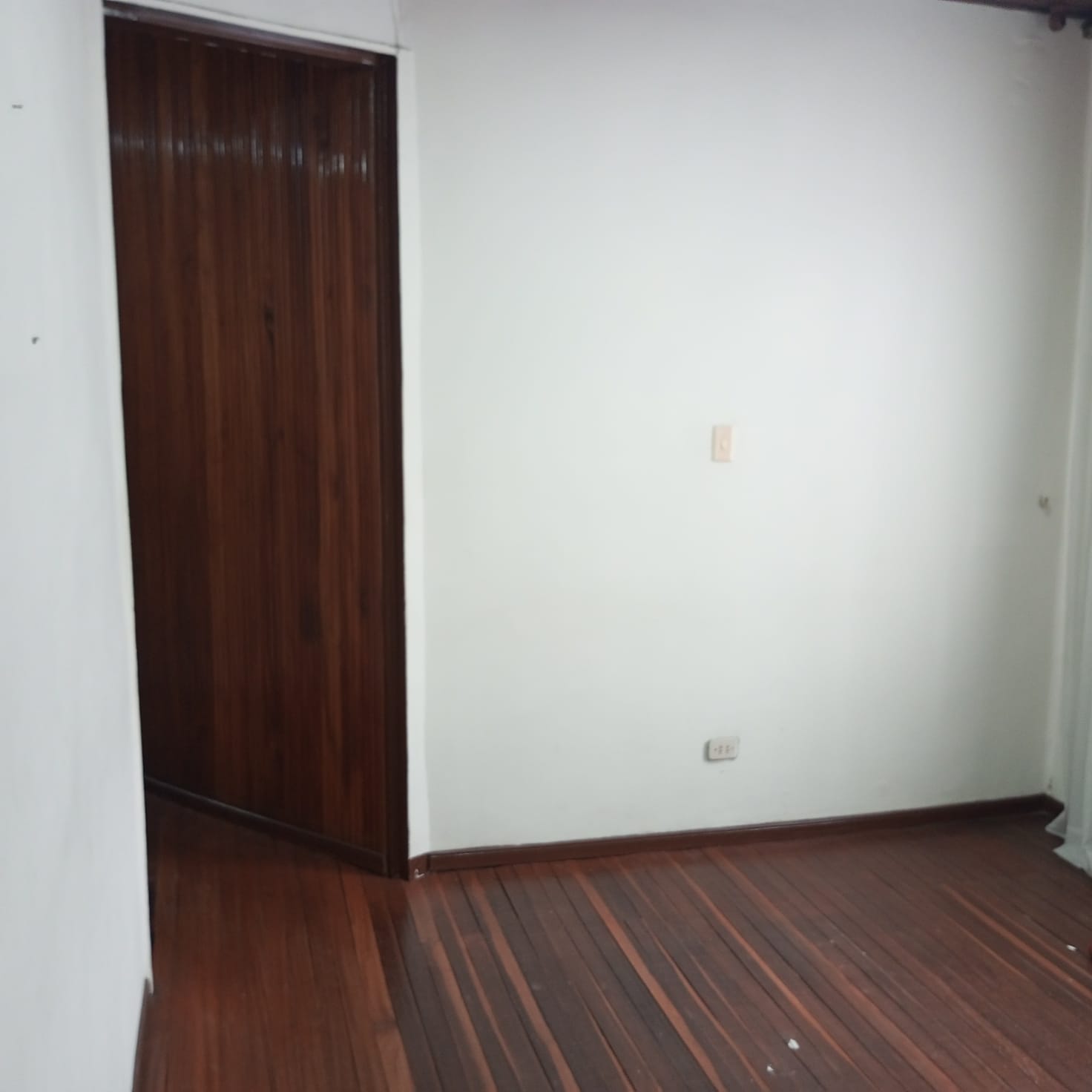 ARRIENDO CASA COMERCIAL SECTOR CENTRO