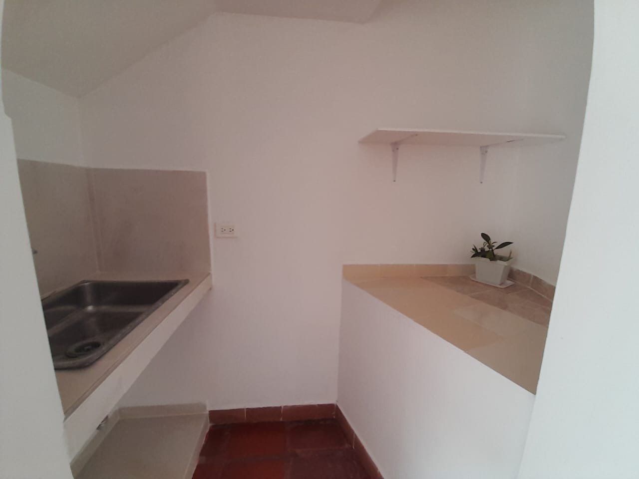 ARRIENDO LOCAL SECTOR ALTA SUIZA