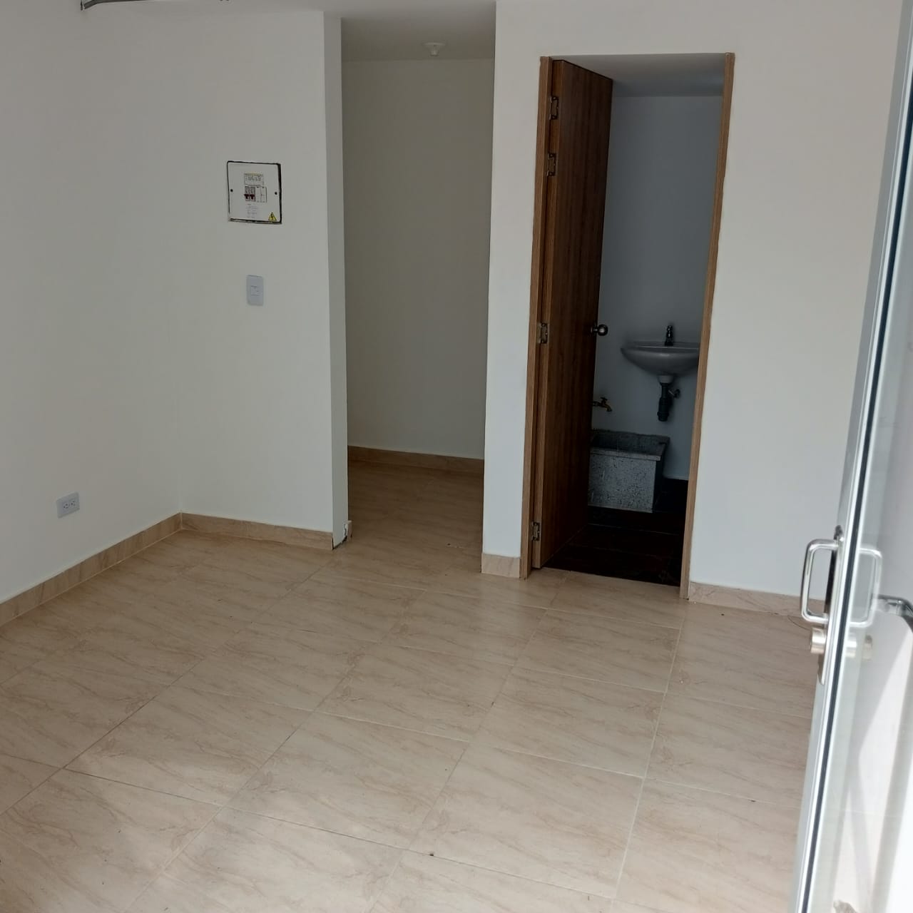 ARRIENDO O VENTA DE LOCAL SECTOR CASTILLA