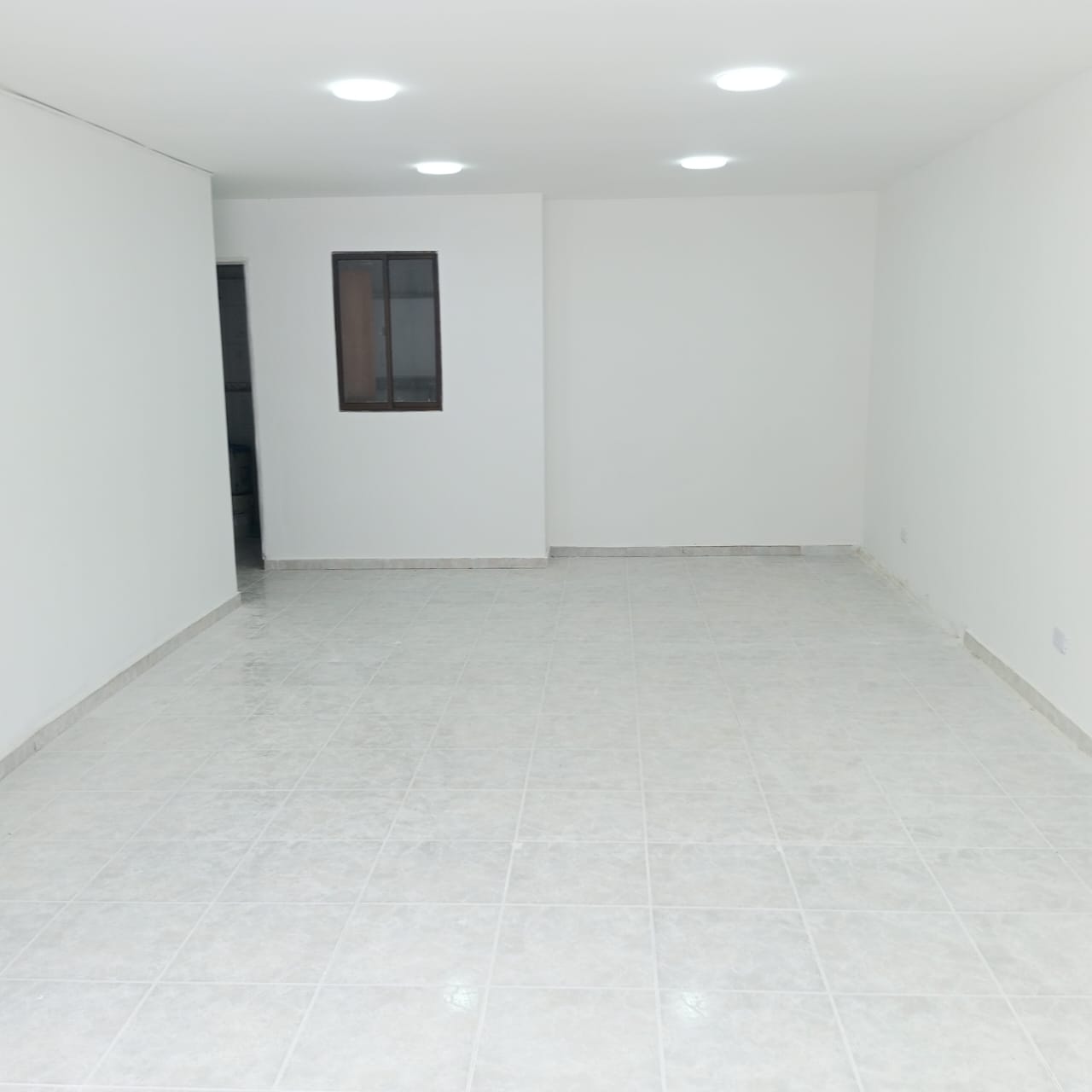 ARRIENDO LOCAL SECTOR CHIPRE