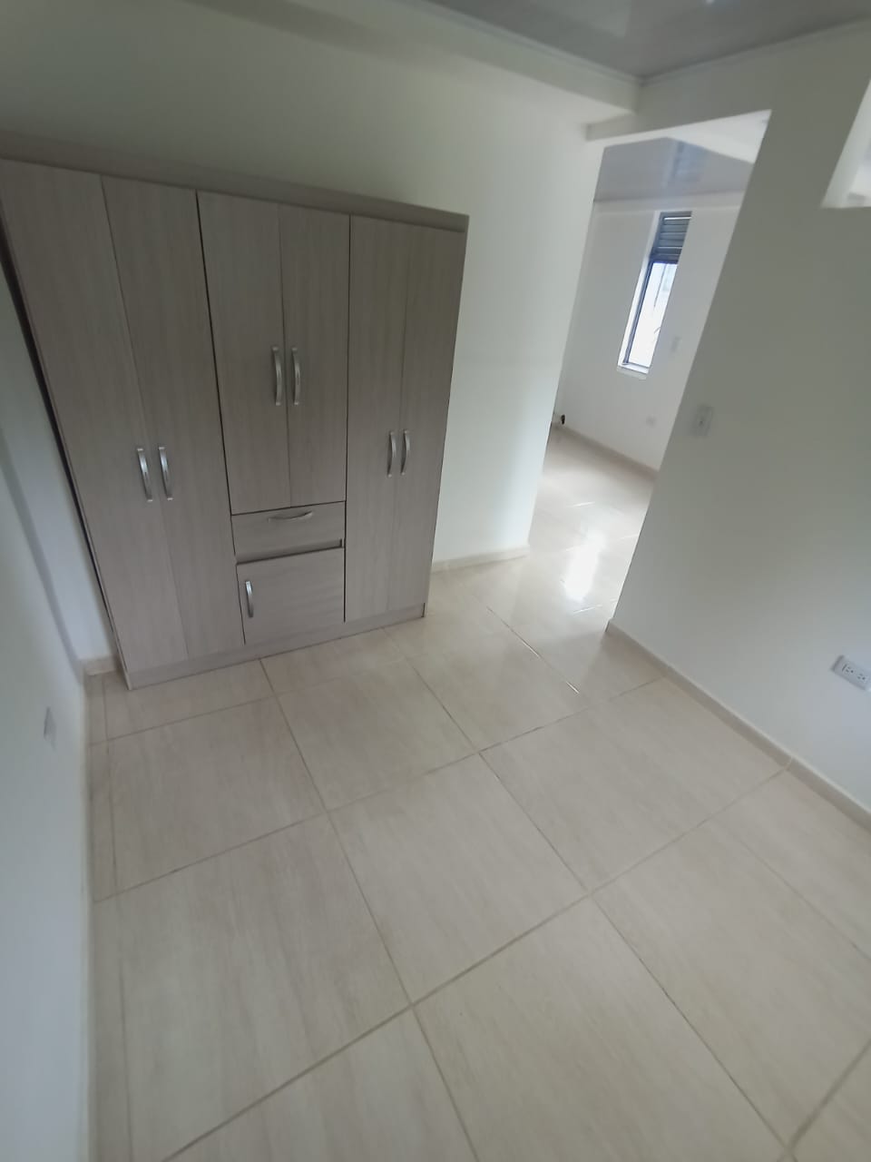 ARRIENDO APARTAESTUDIO SECTOR SAN ISIDRO