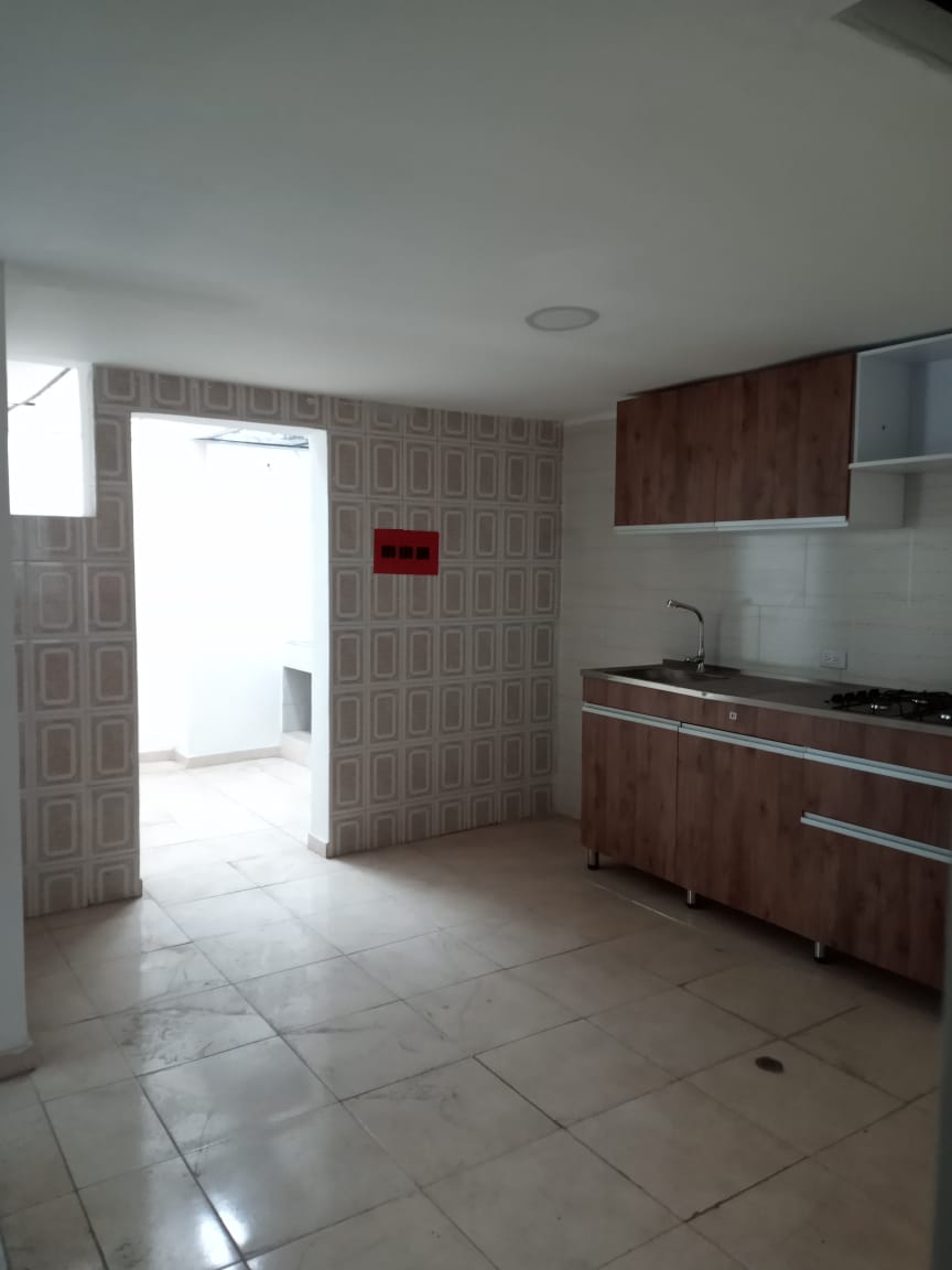 VENTA AMPLIO APARTAMENTO EN CHINCHINA