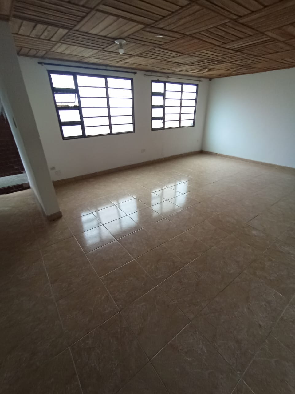 ARRIENDO CASA BAJOS EN LA ESTRELLA