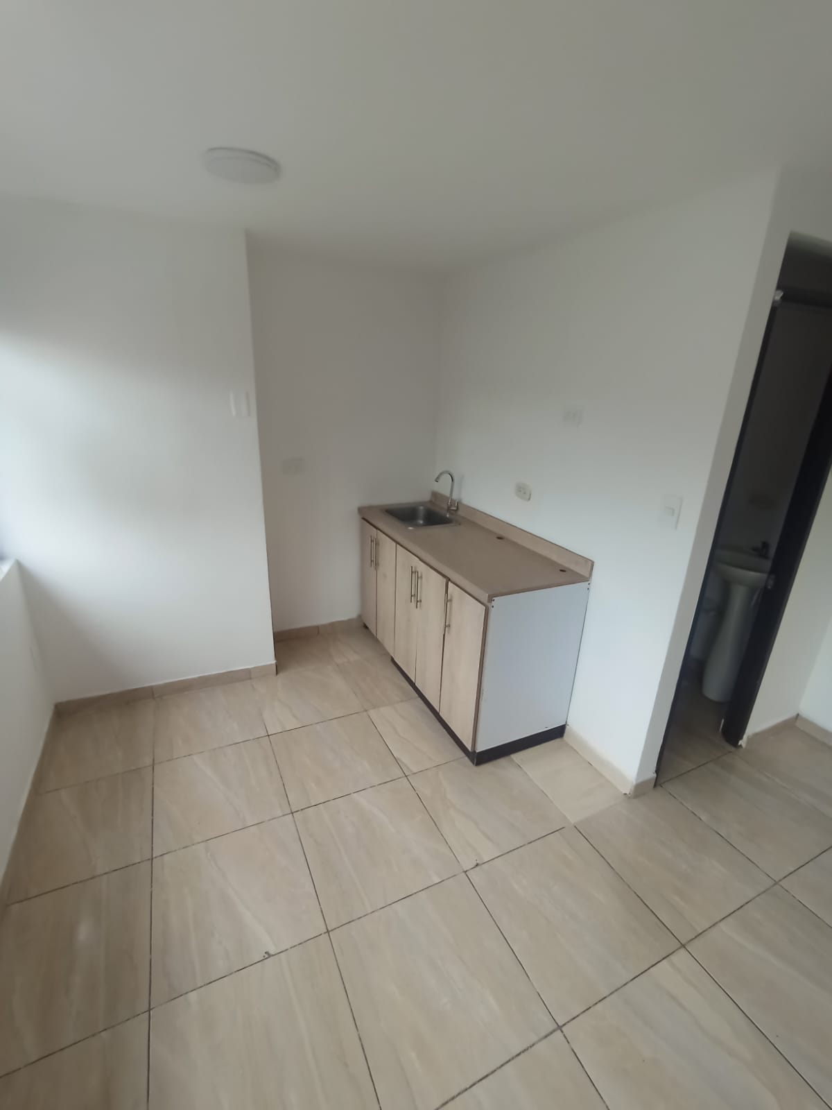 ARRIENDO LOCAL EN LA ESTRELLA