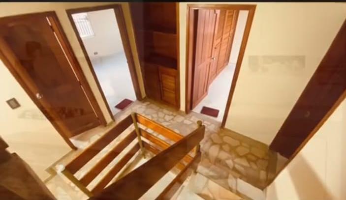 excelente casa en villa pilar