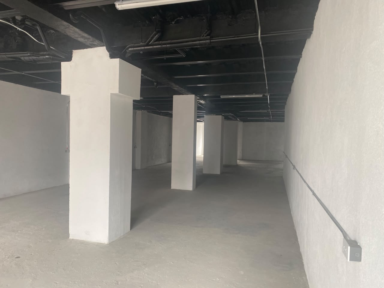 Se arrienda local comercial Chipre