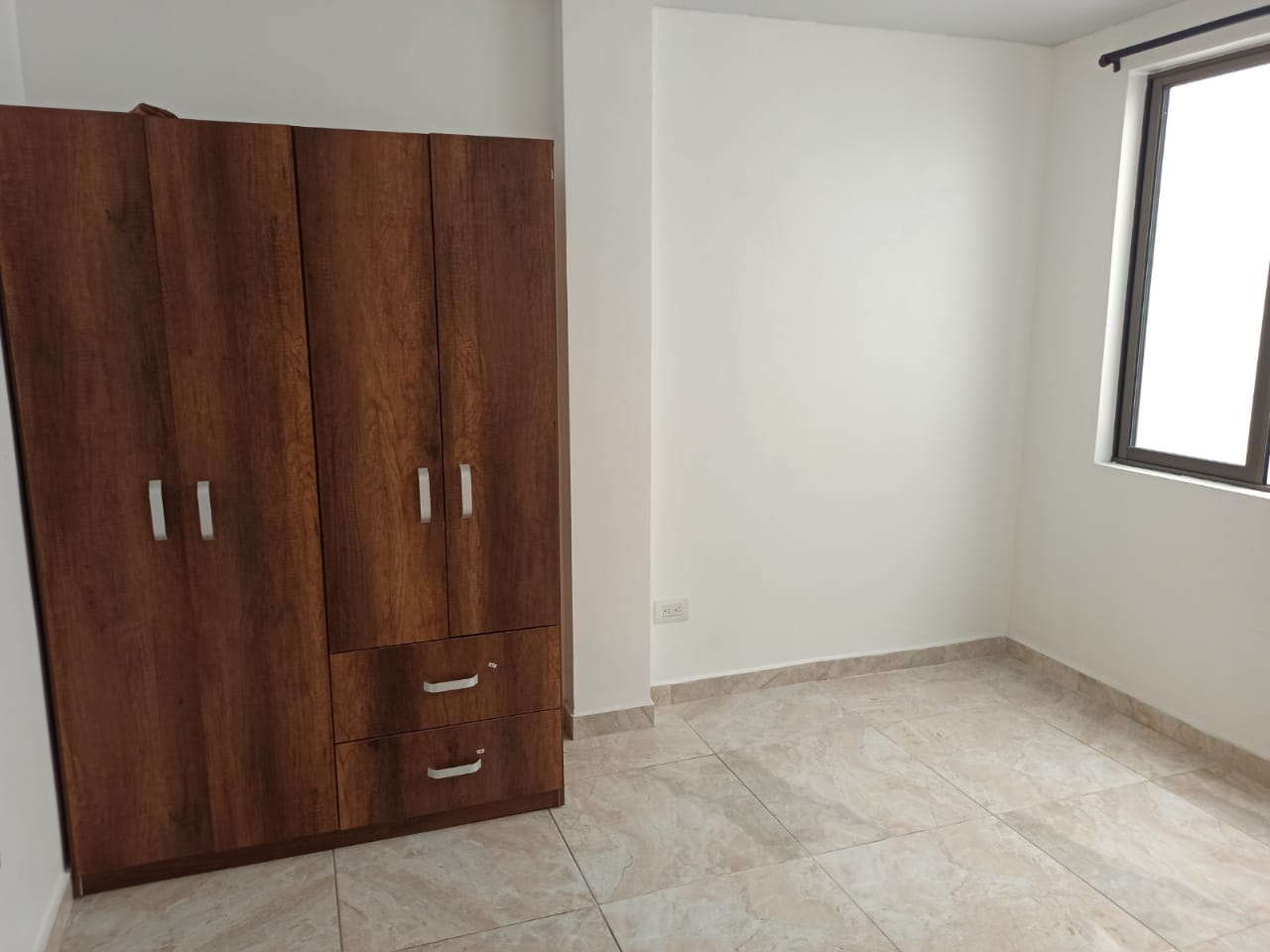 SE VENDE CASA BIEN UBICADA EN JARDIN II PEREIRA