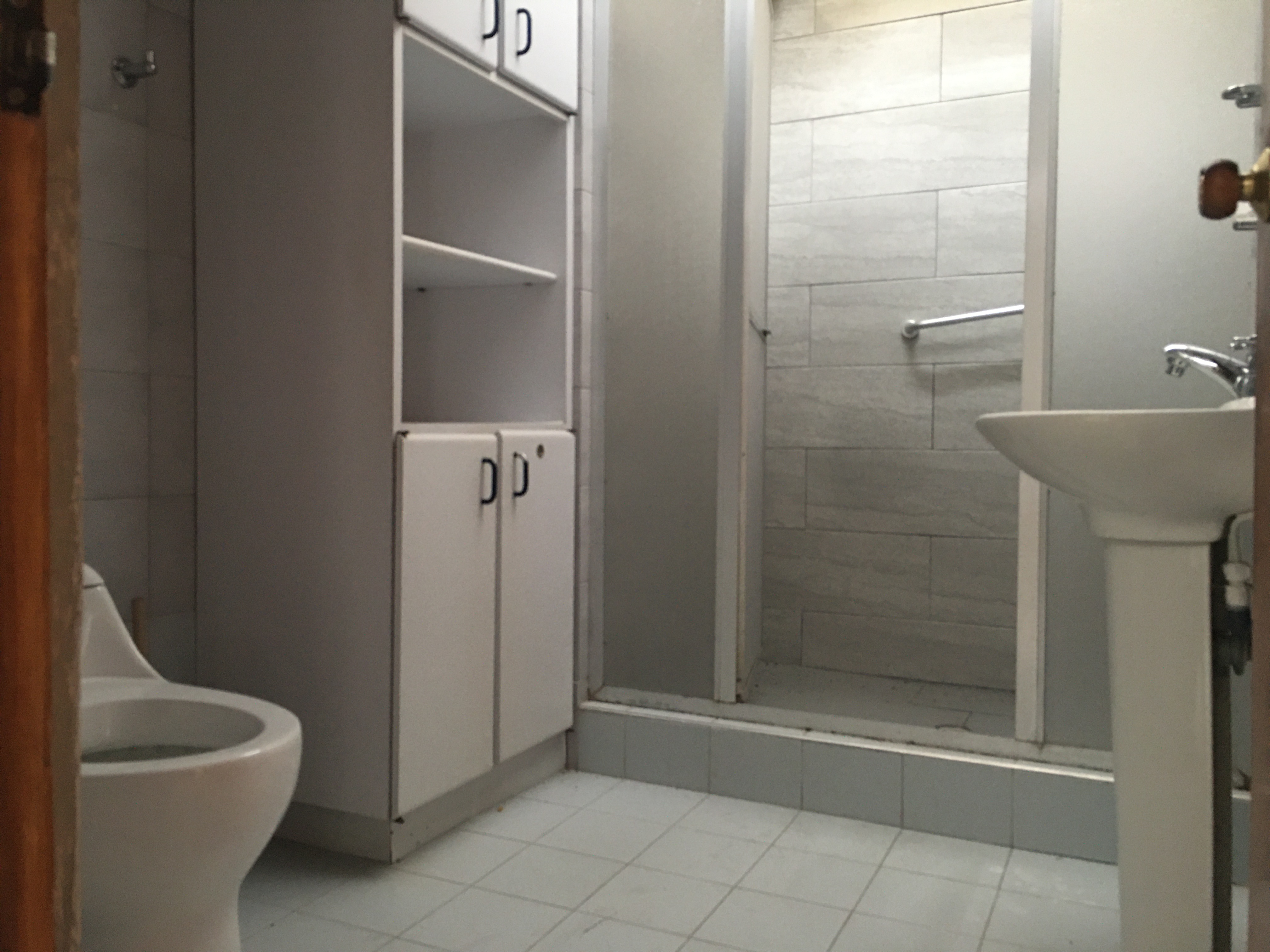 CASA EN VENTA  BIEN UBICADA EN LA ALTA LEONORA