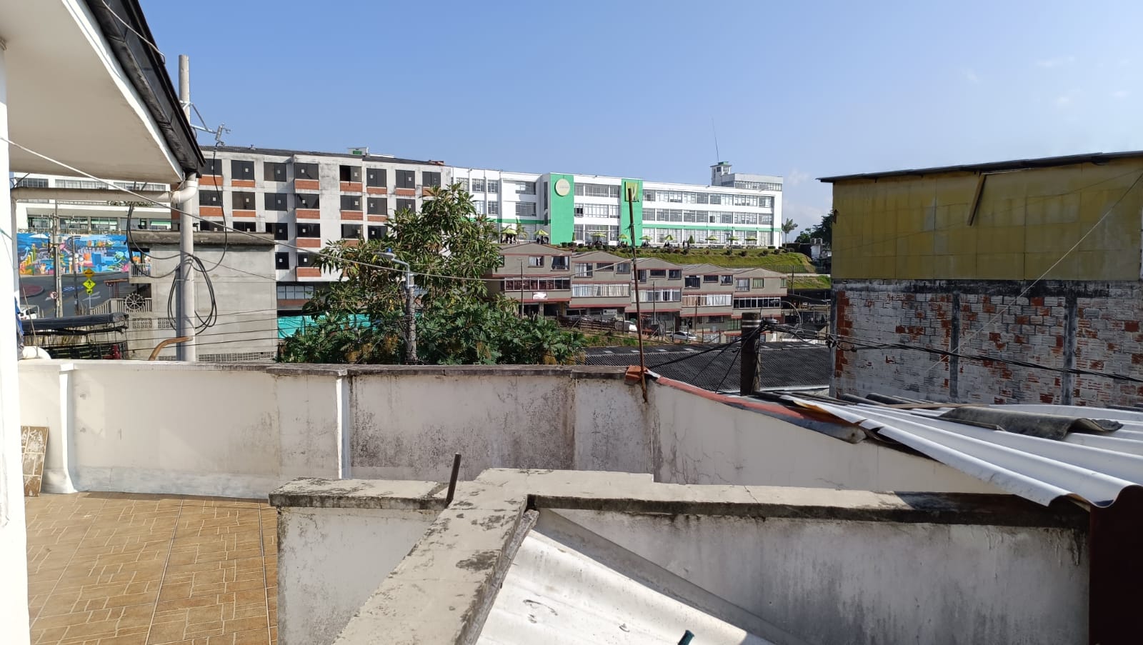 SE VENDE CASA CERCA UNIVERSIDAD MANIZALES