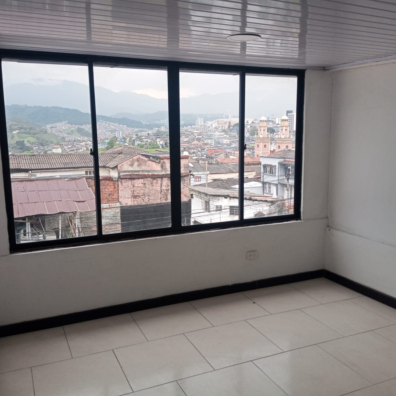 ARRIENDO LOCAL SECTOR CAMPOHERMOSO