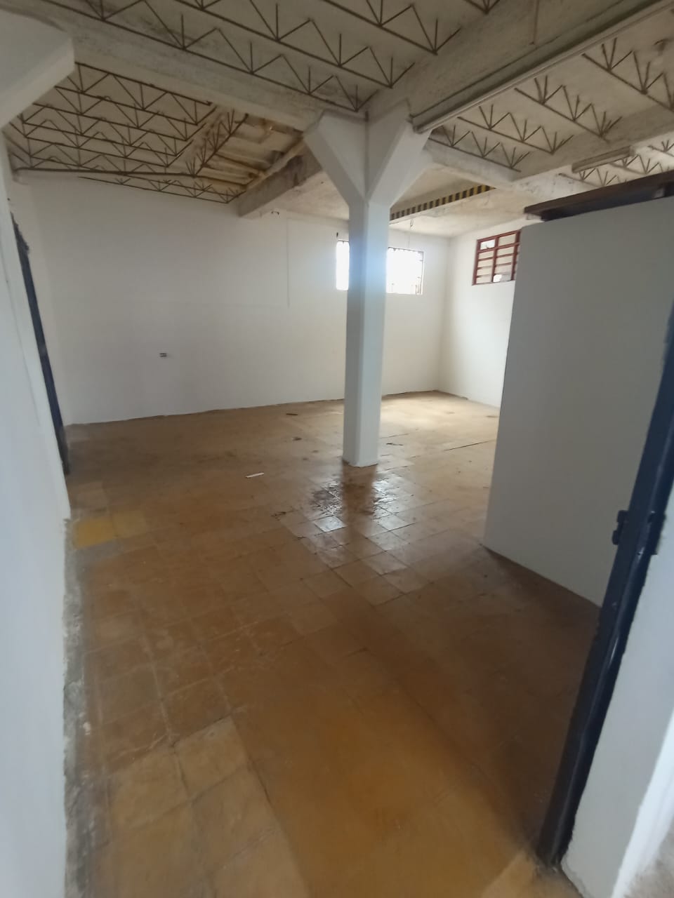 ARRIENDO BODEGA SECTOR 20 DE JULIO