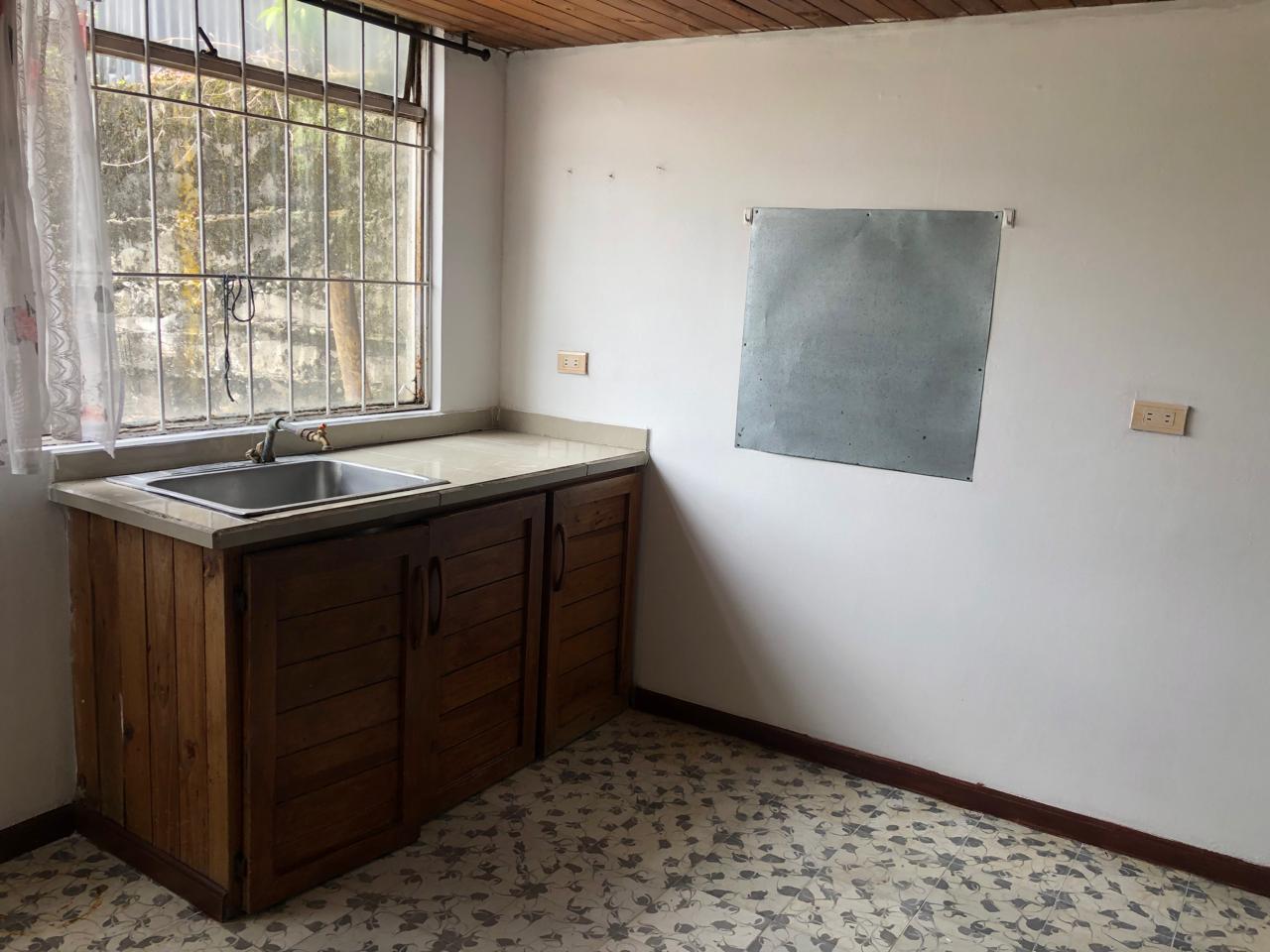 ARRIENDO APARTAESTUDIO BARRIO EL BOSQUE