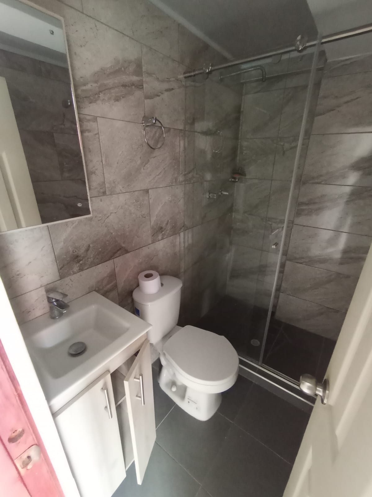 SE ARRIENDA CASA EN NOGALES