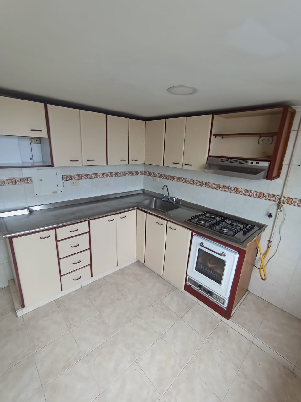 ARRIENDO APARTAMENTO EN EL BOSQUE