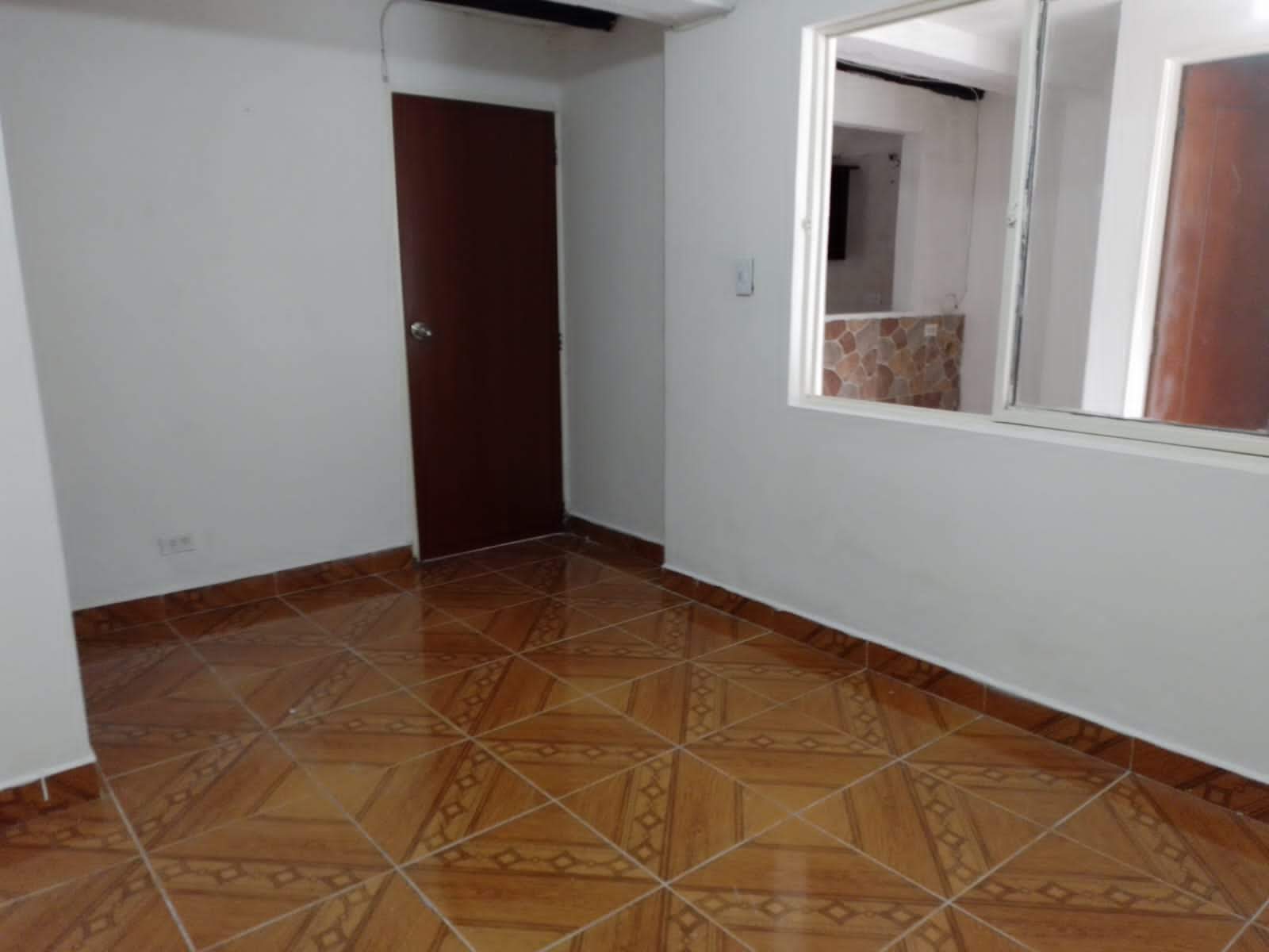 VENTA EXCENTE CASA EN LA SULTANA CON RENTA