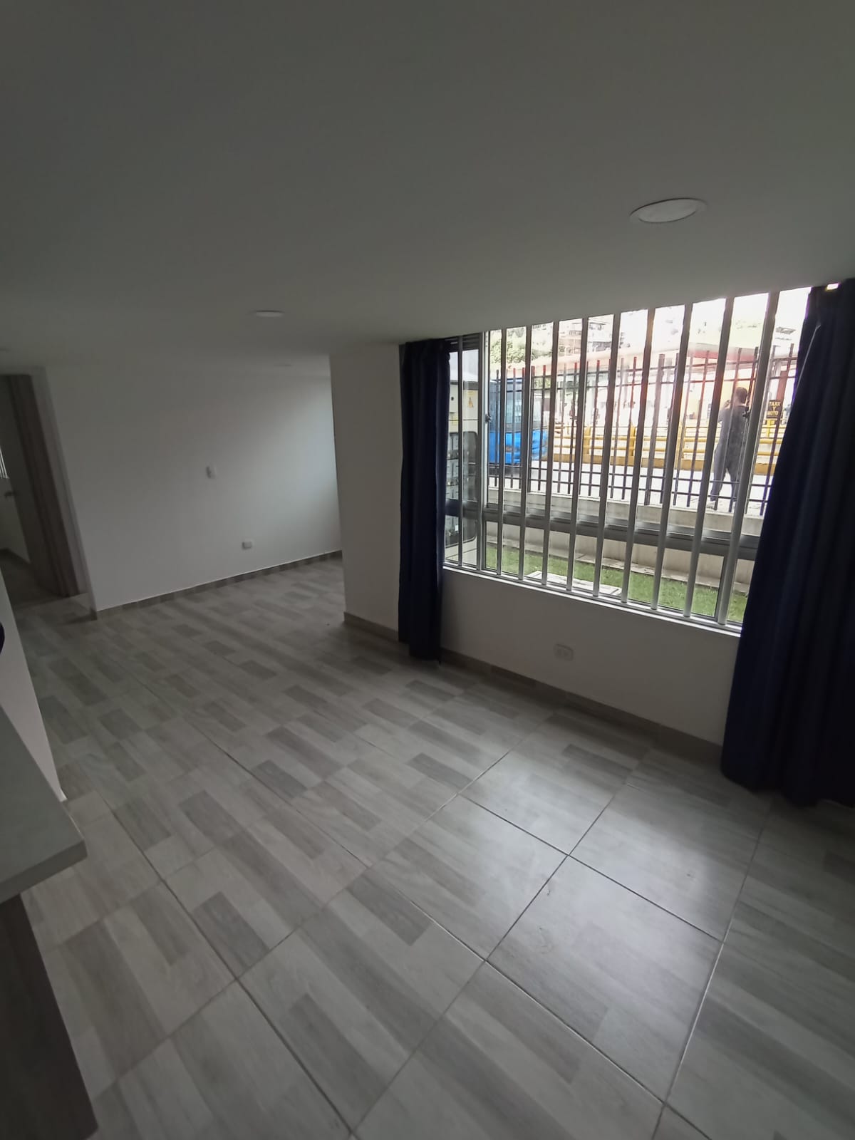 SE ARRIENDA APARTAMENTO EN LOS CAMBULOS