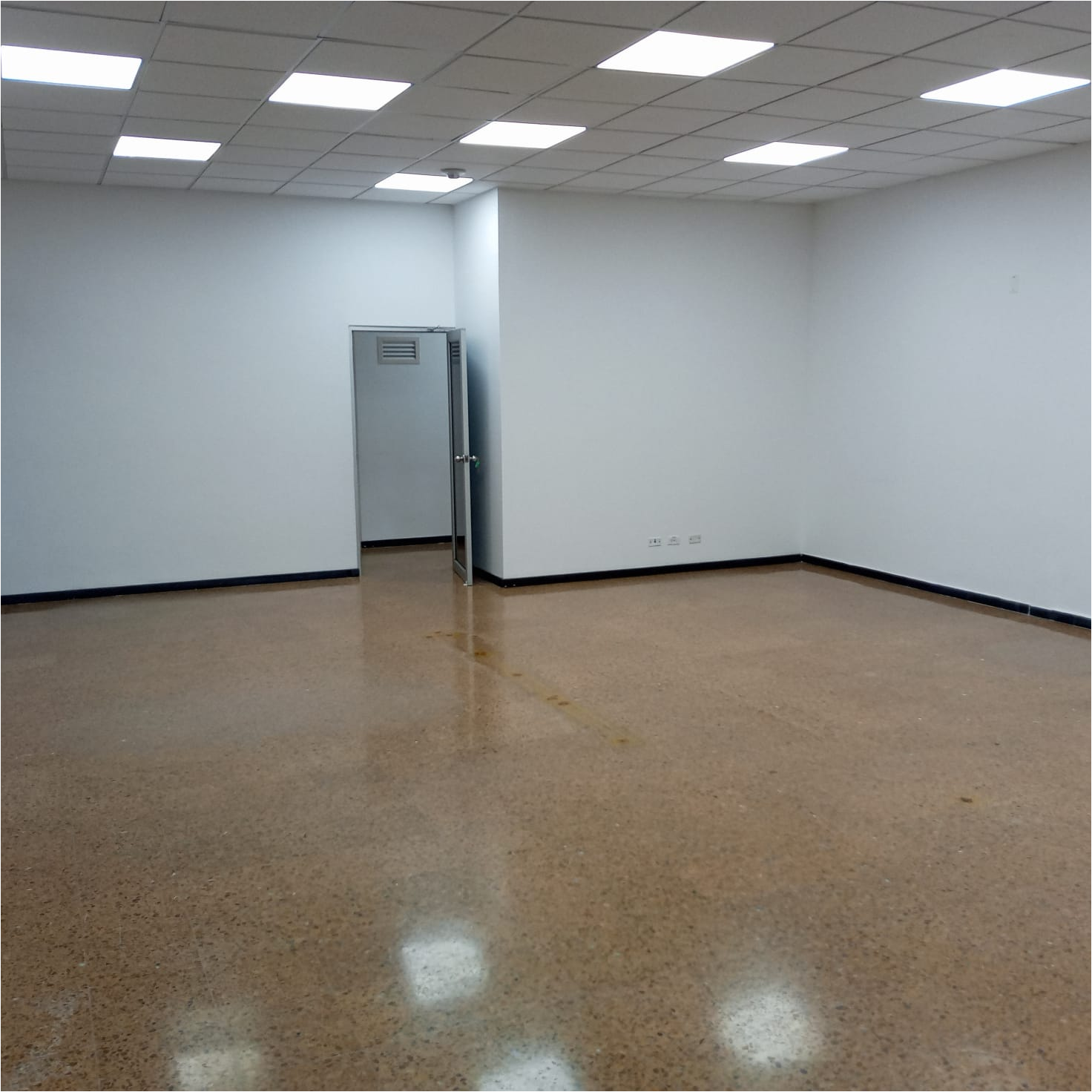 ARRIENDO LOCAL SECTOR CENTRO
