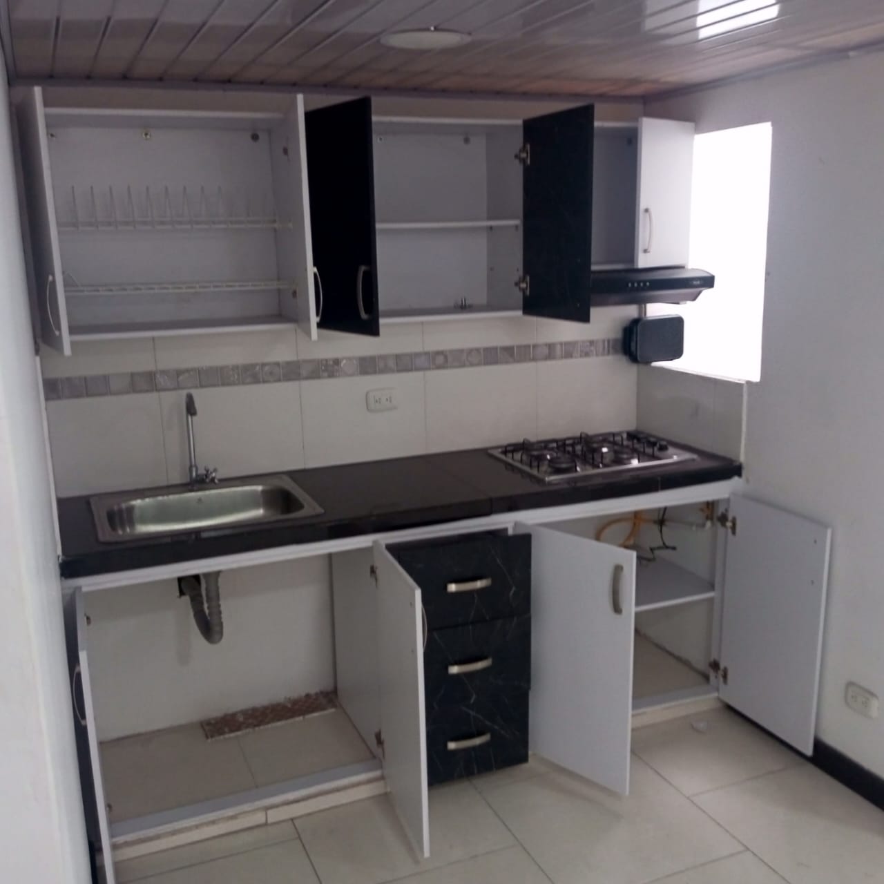 ARRIENDO LOCAL SECTOR CAMPOHERMOSO