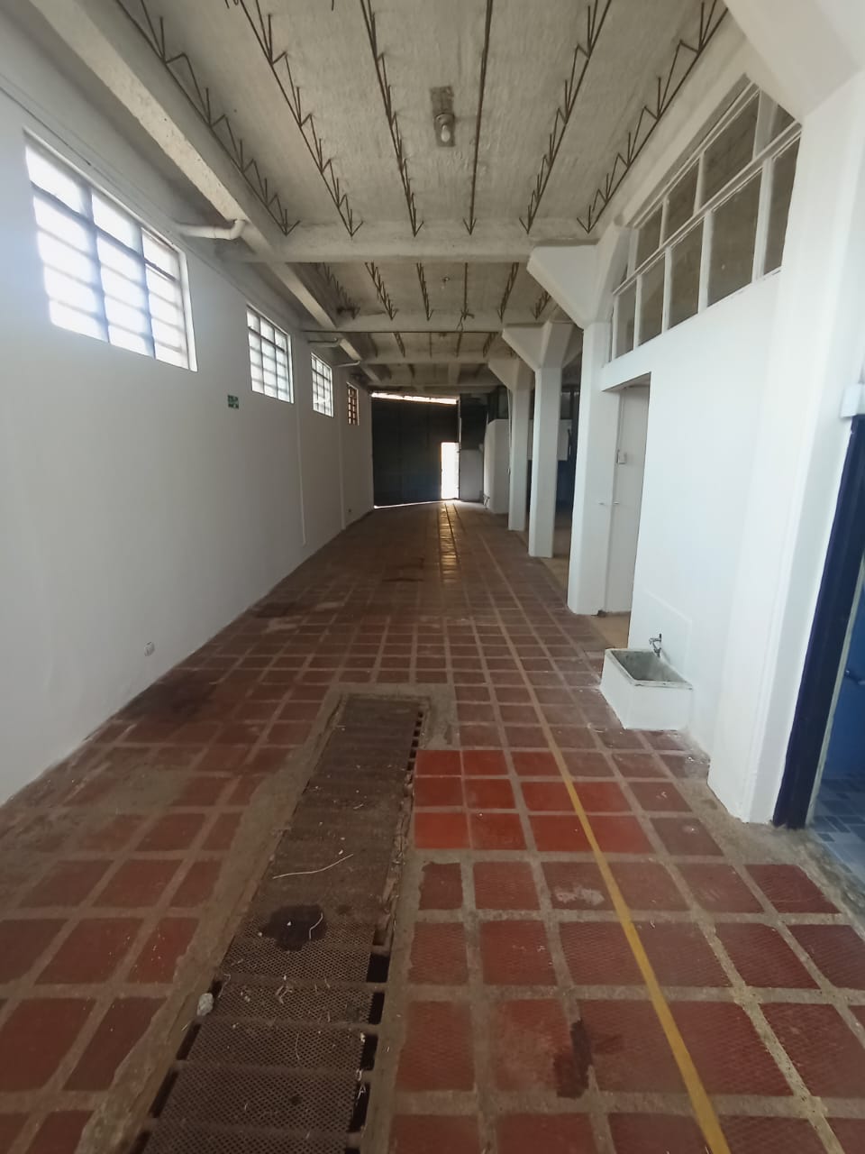 ARRIENDO BODEGA SECTOR 20 DE JULIO