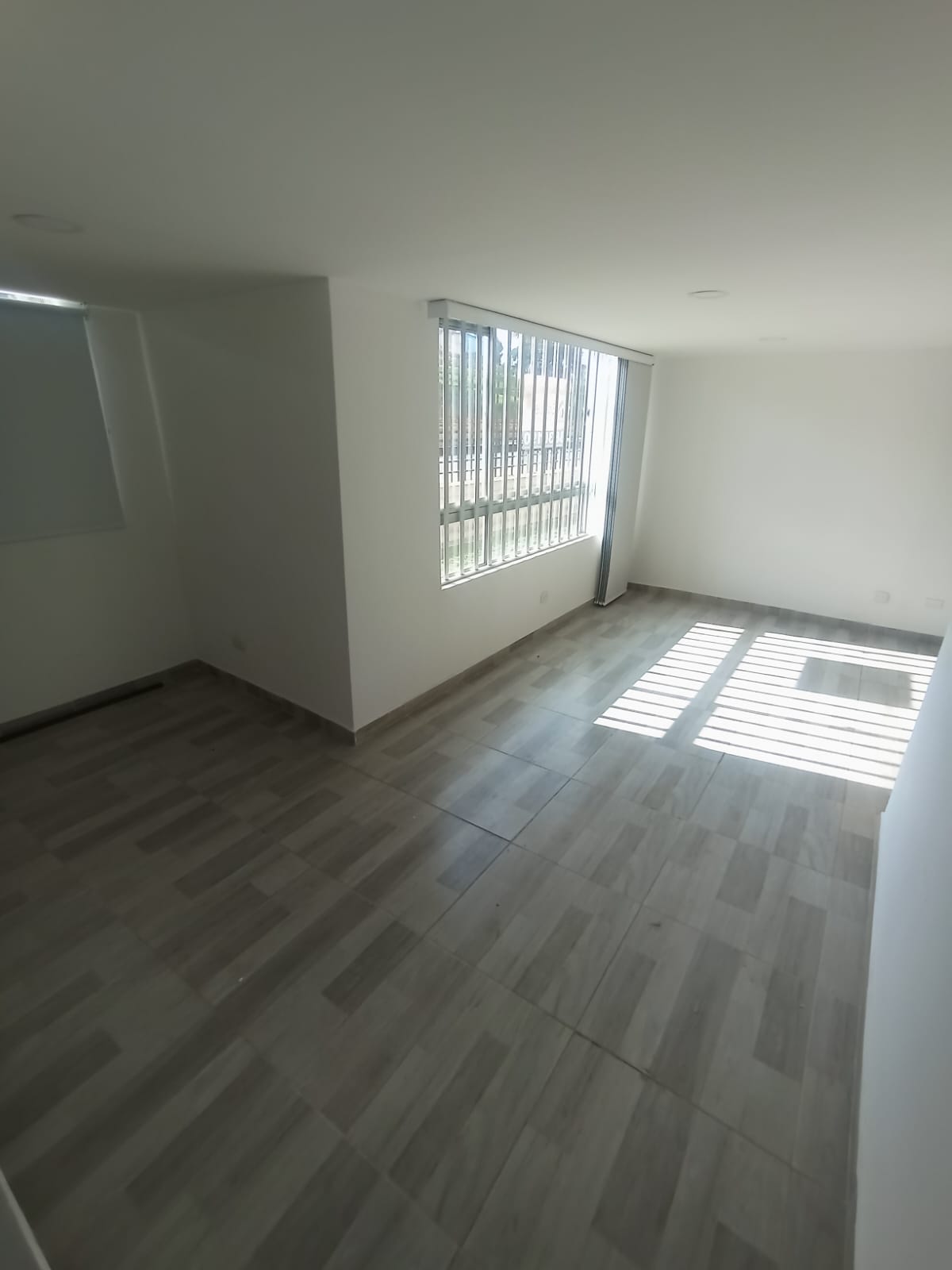Se arrienda apartamento en los Cambulos