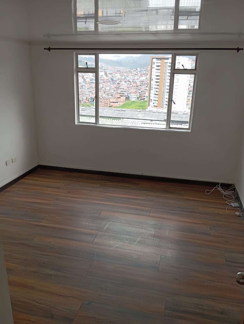 CASA EN RENTA LA LEONORA